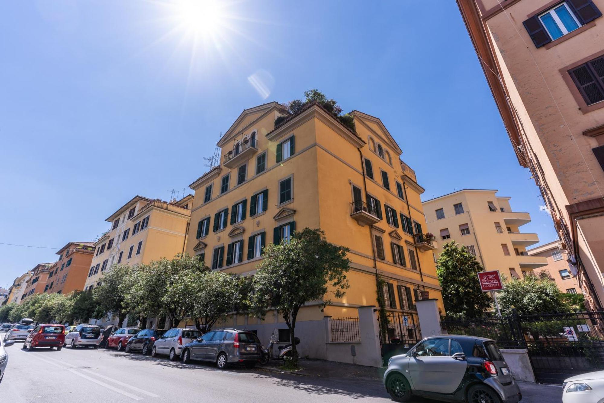 Residenza Nemorense * Rome