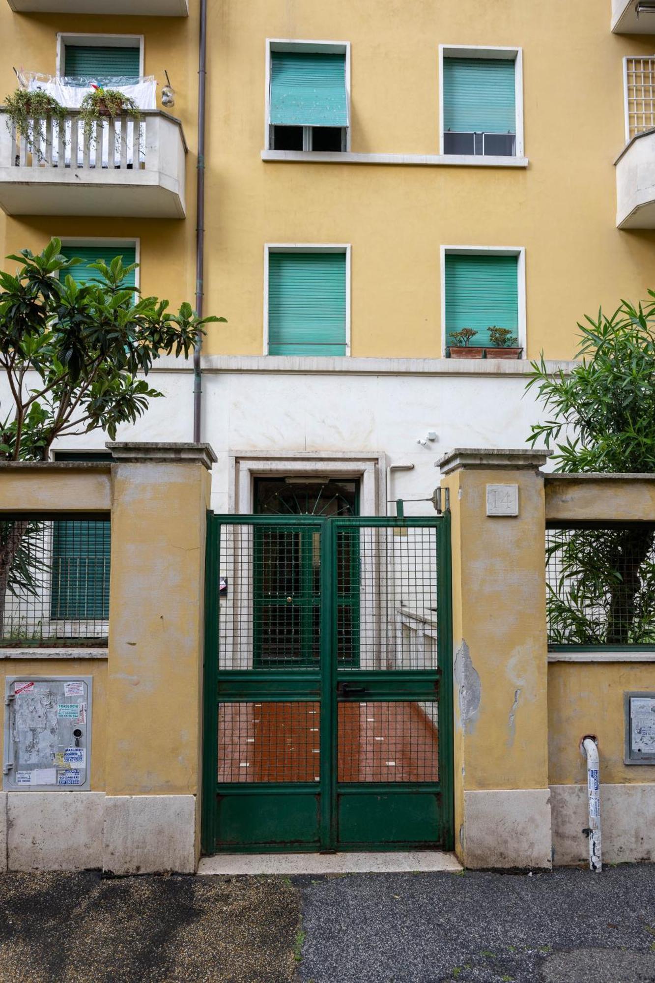 Holly Apartamento