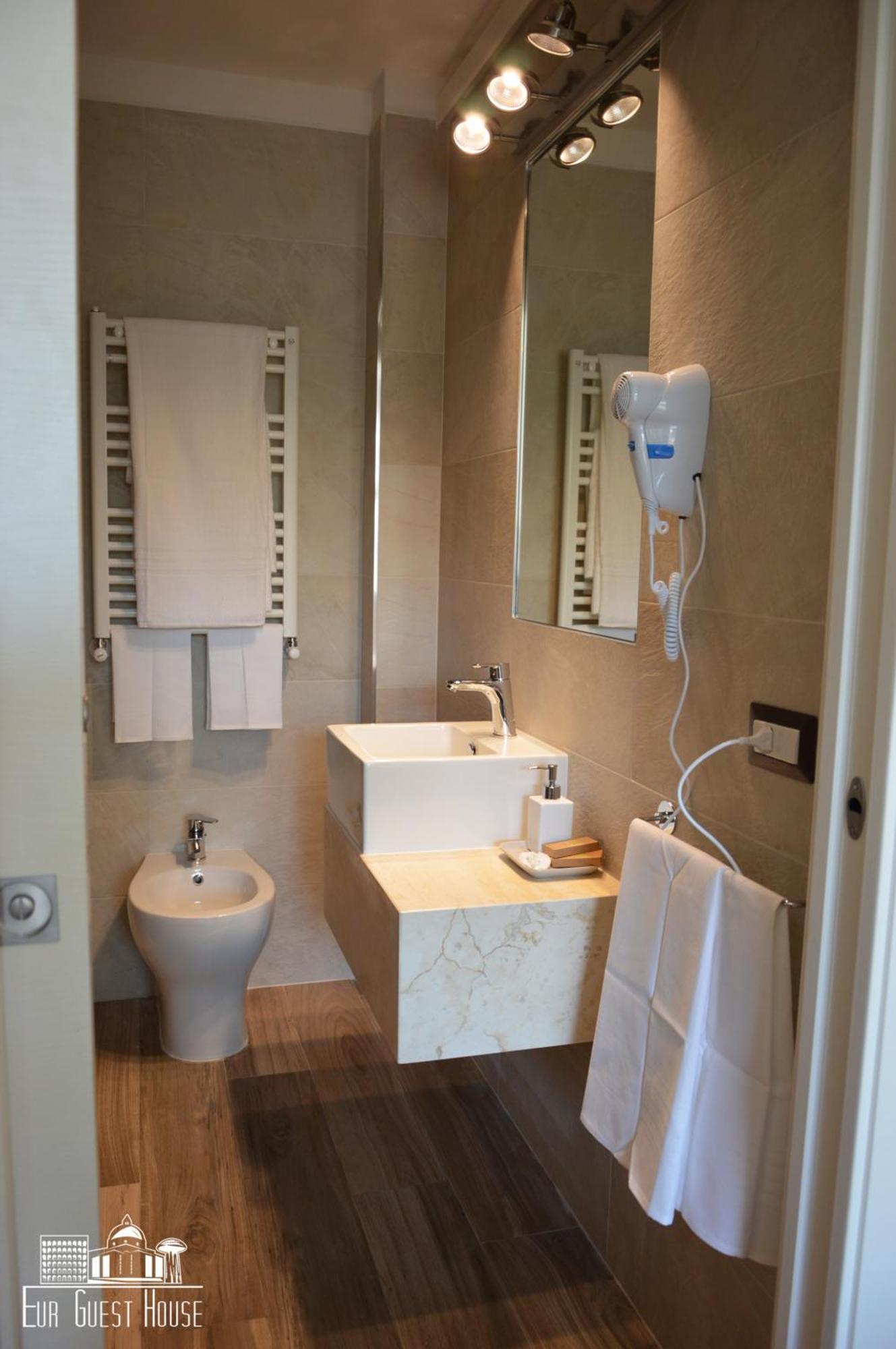 Class Eur Guest house