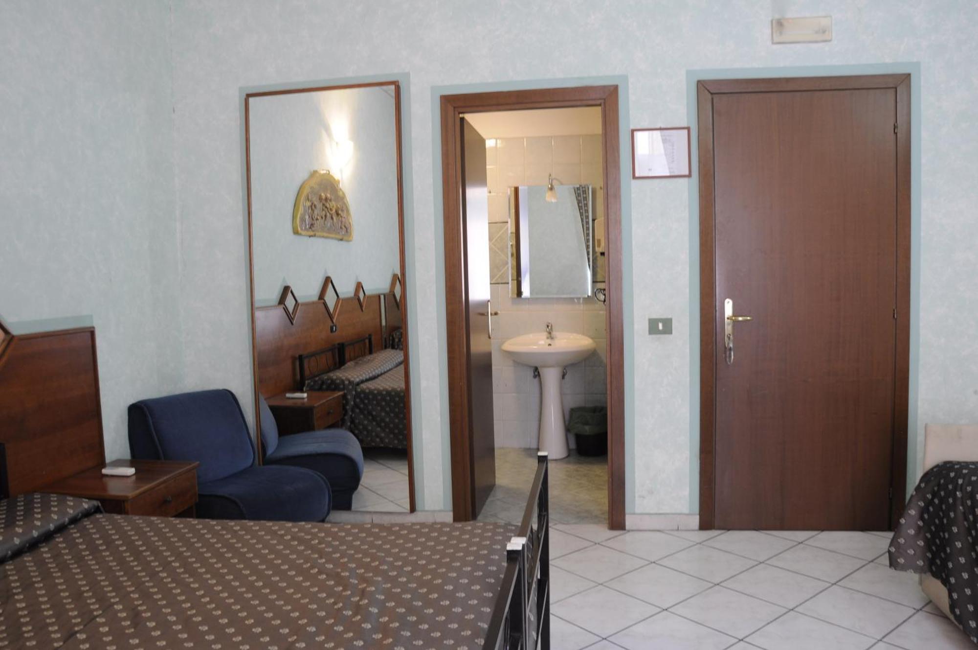 Farini Hotel Roma