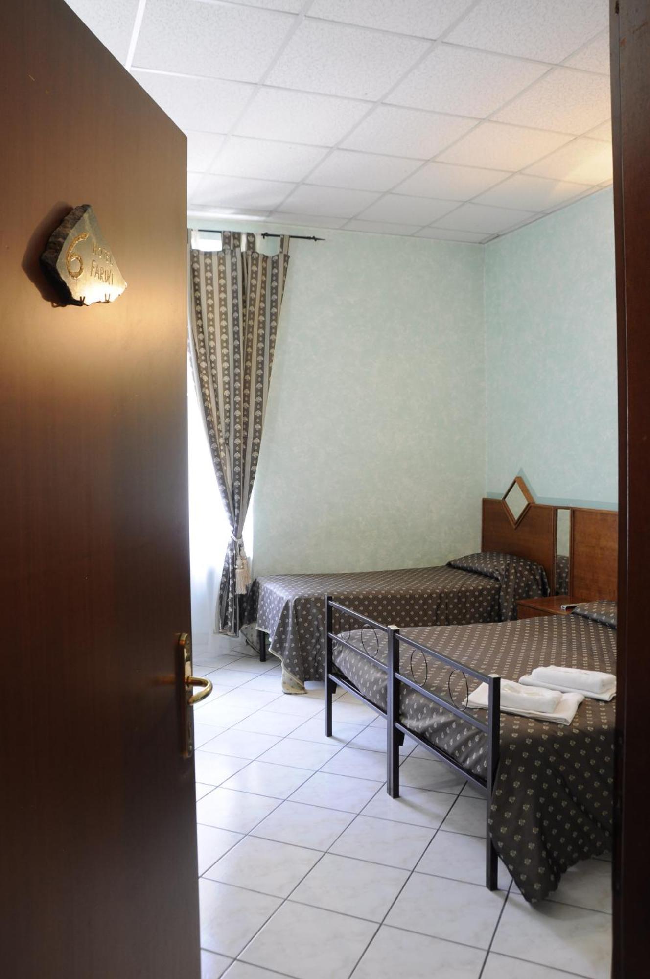 Farini Hotel