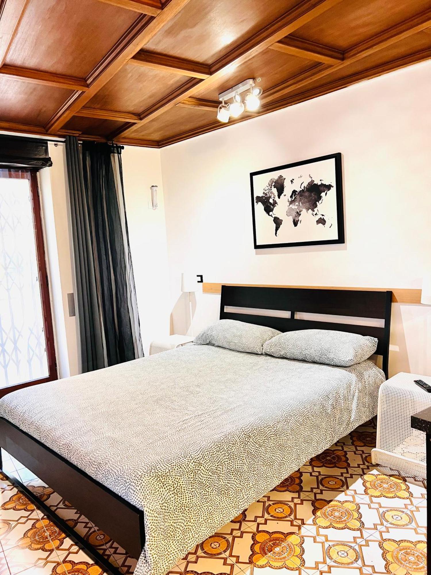 Aria Di Casa * Rome