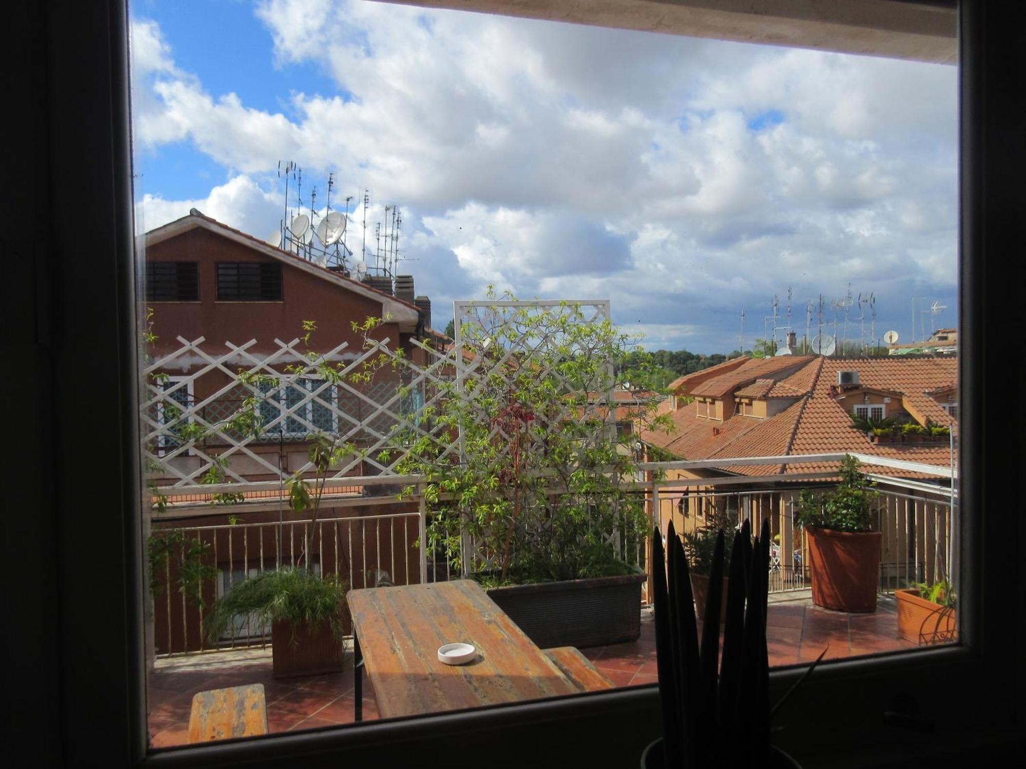 Rooftop Appia Antica,silenzioso Riservato Two Bedrooms Two Bathrooms *