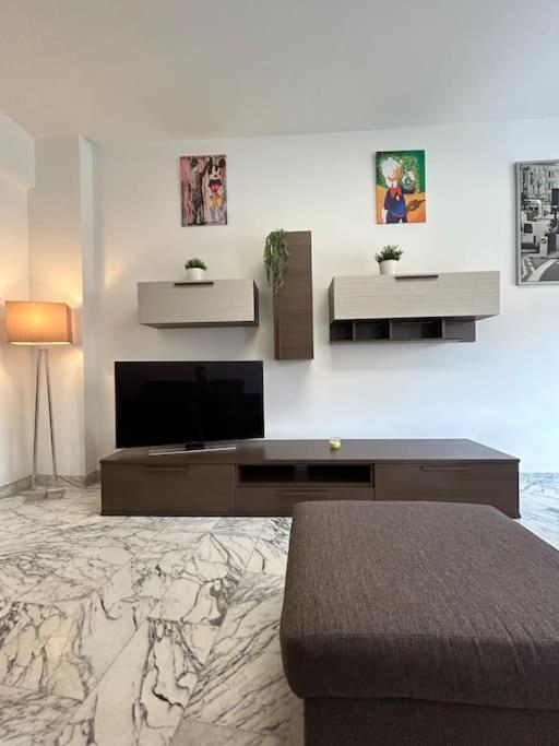 Prella House 50 Mt Da Metro B Jonio Rome