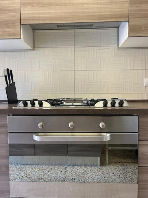 Prella House 50 Mt Da Metro B Jonio Appartement *