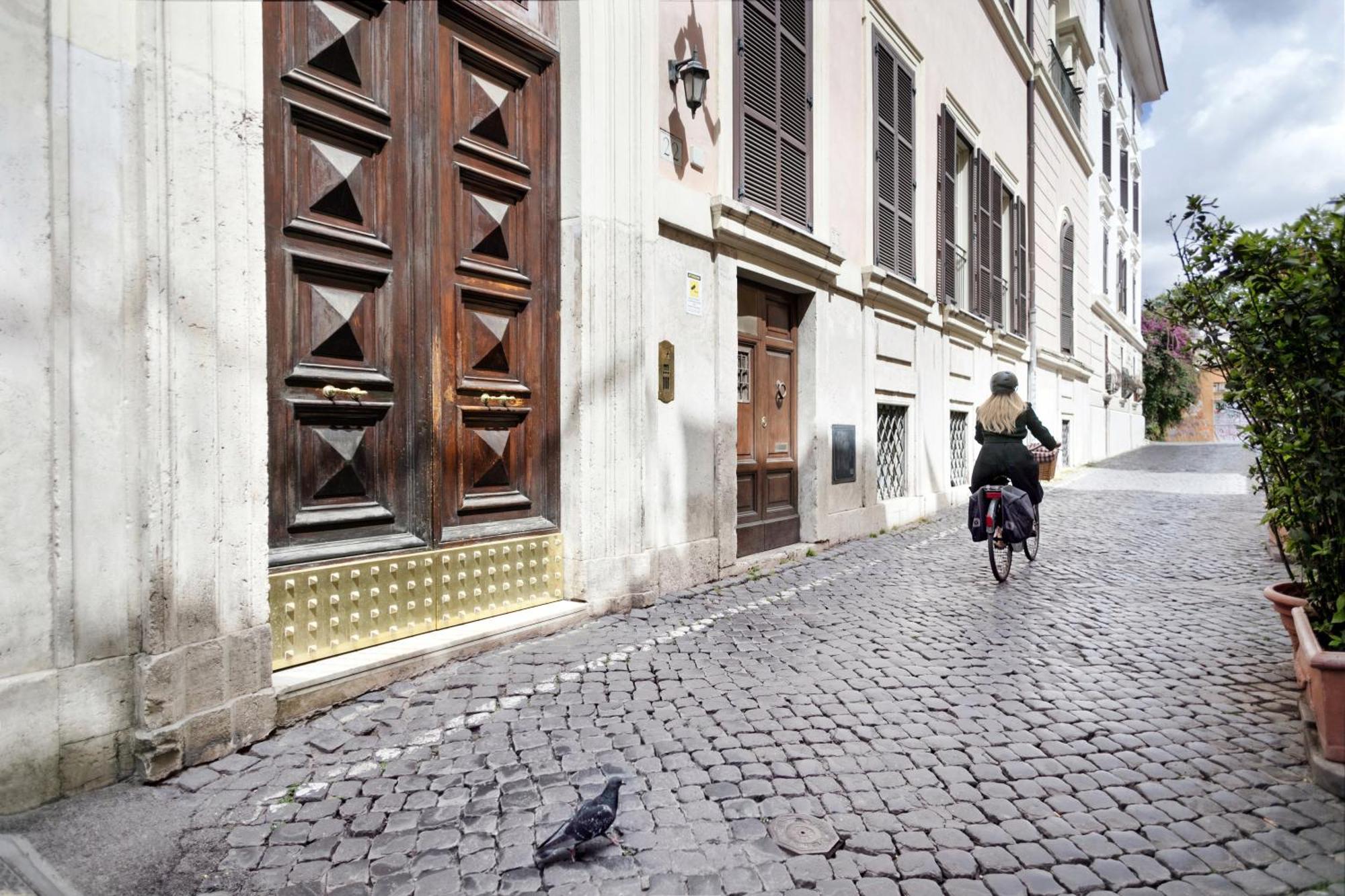 Holiday home Trasteverehome - Artists Loft With Private Parking In Trastevere Rome