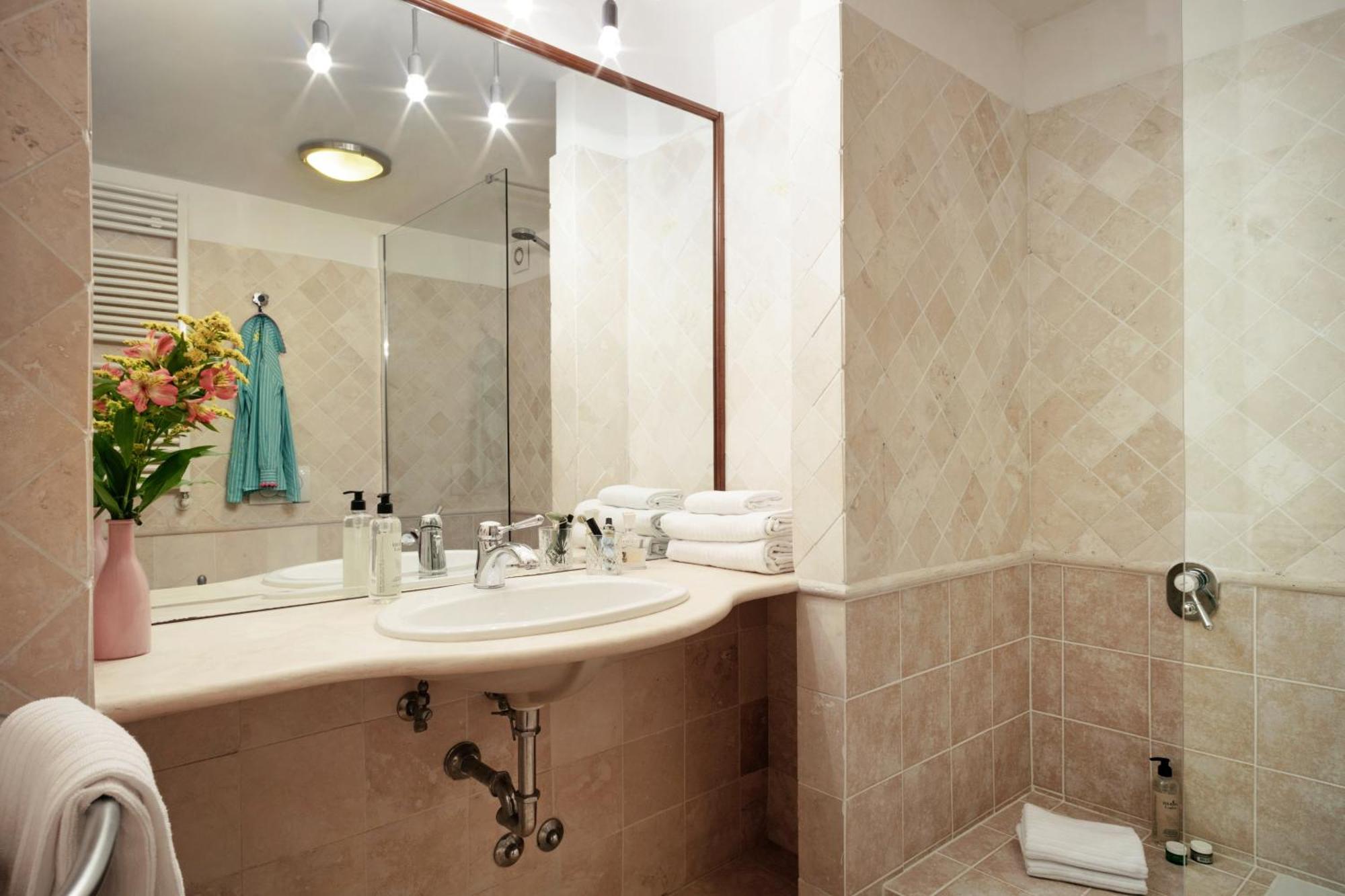Holiday home Trasteverehome - Artists Loft With Private Parking In Trastevere Rome