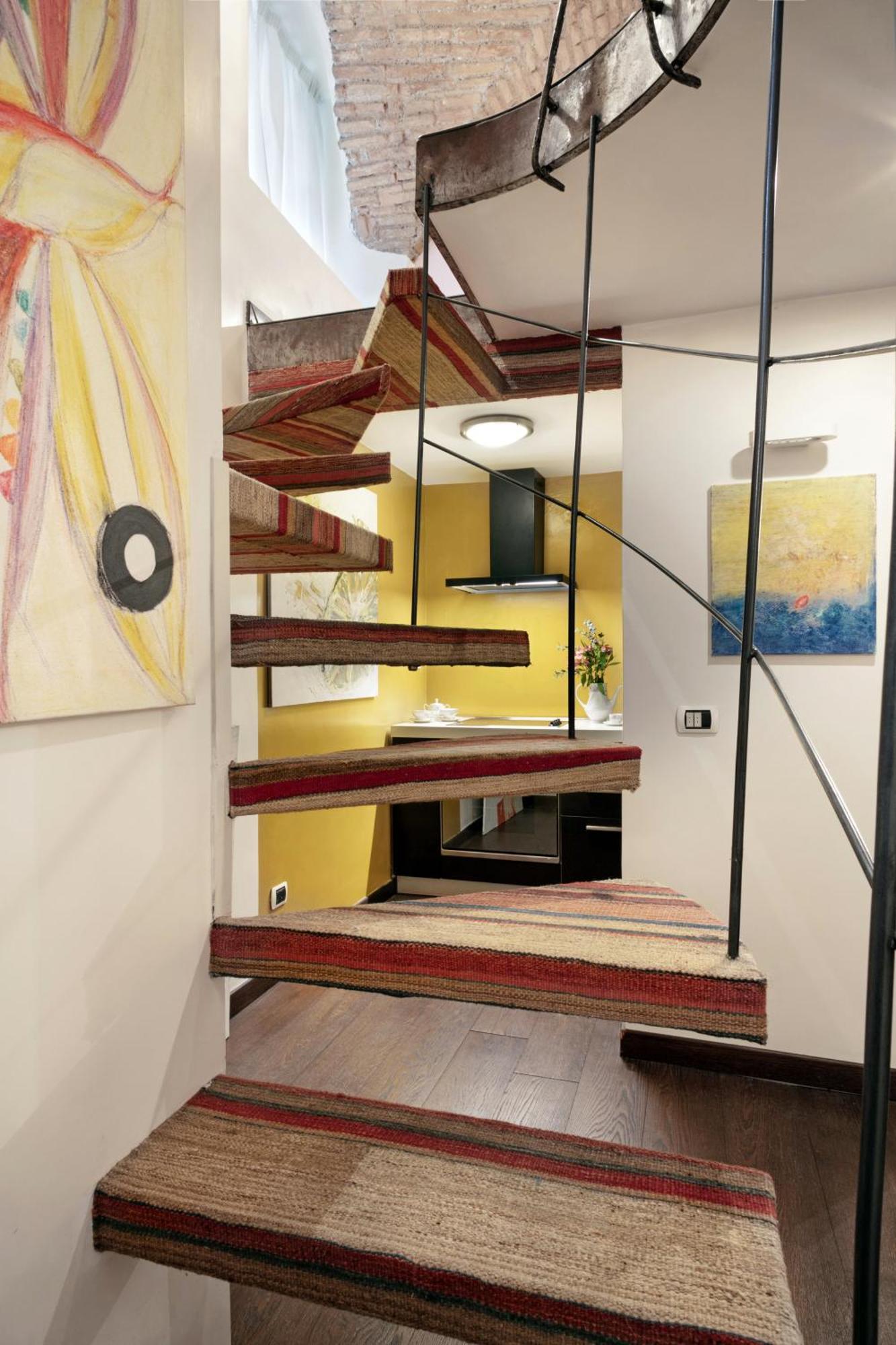 Trasteverehome - Artists Loft With Private Parking In Trastevere Holiday home Rome