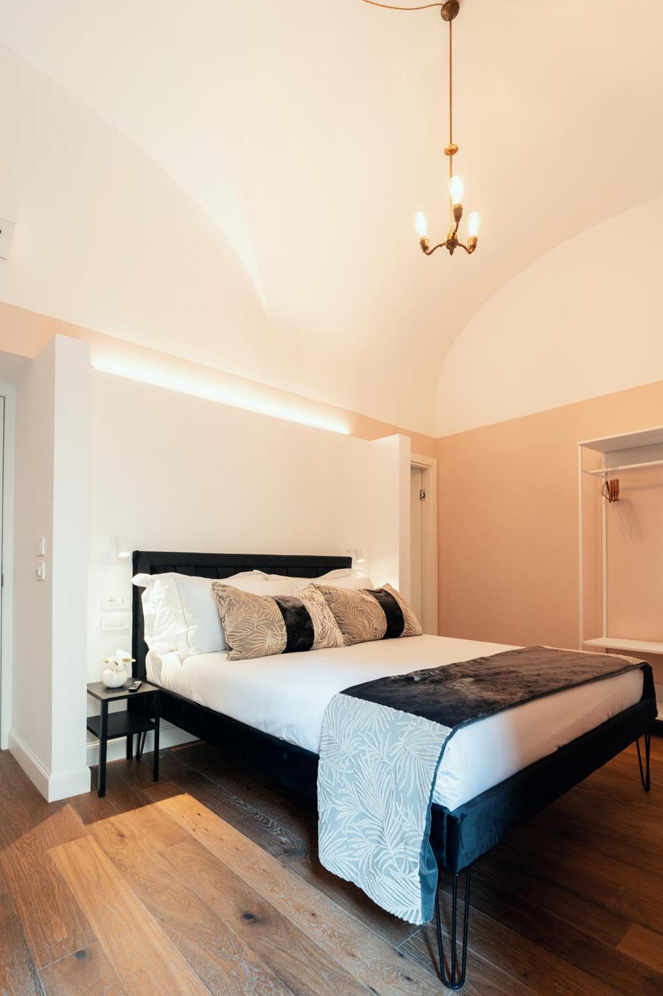 Naman Hotellerie - Monti *