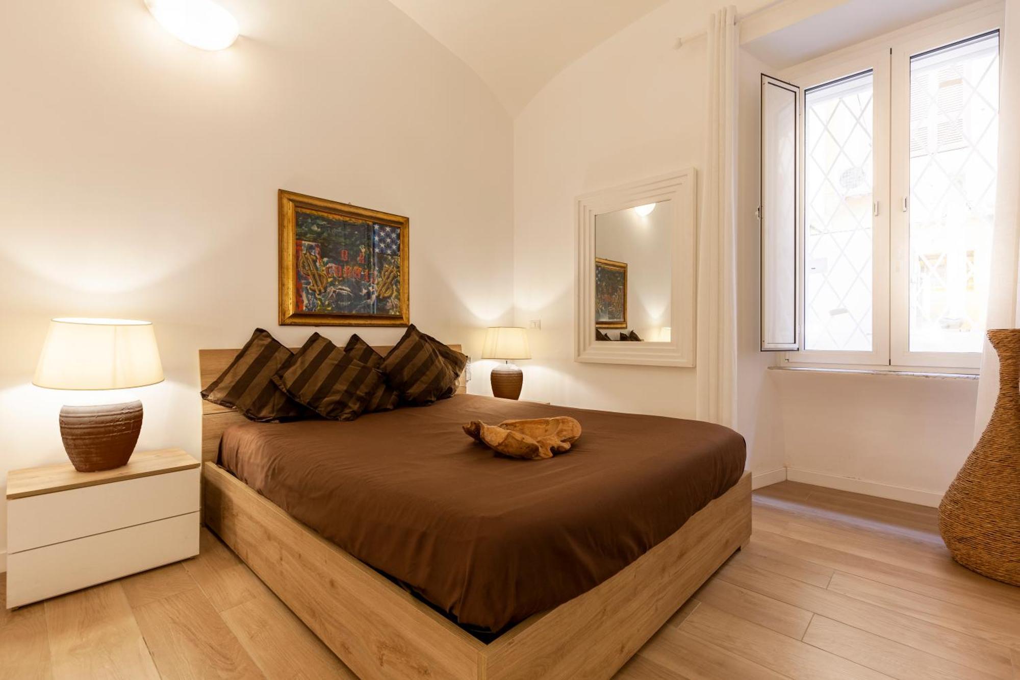 Next To Vatican Museum Luxury Flat