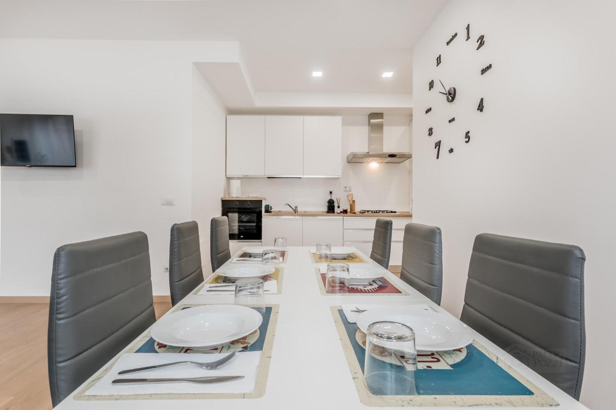 Lodi's Temple Apartment