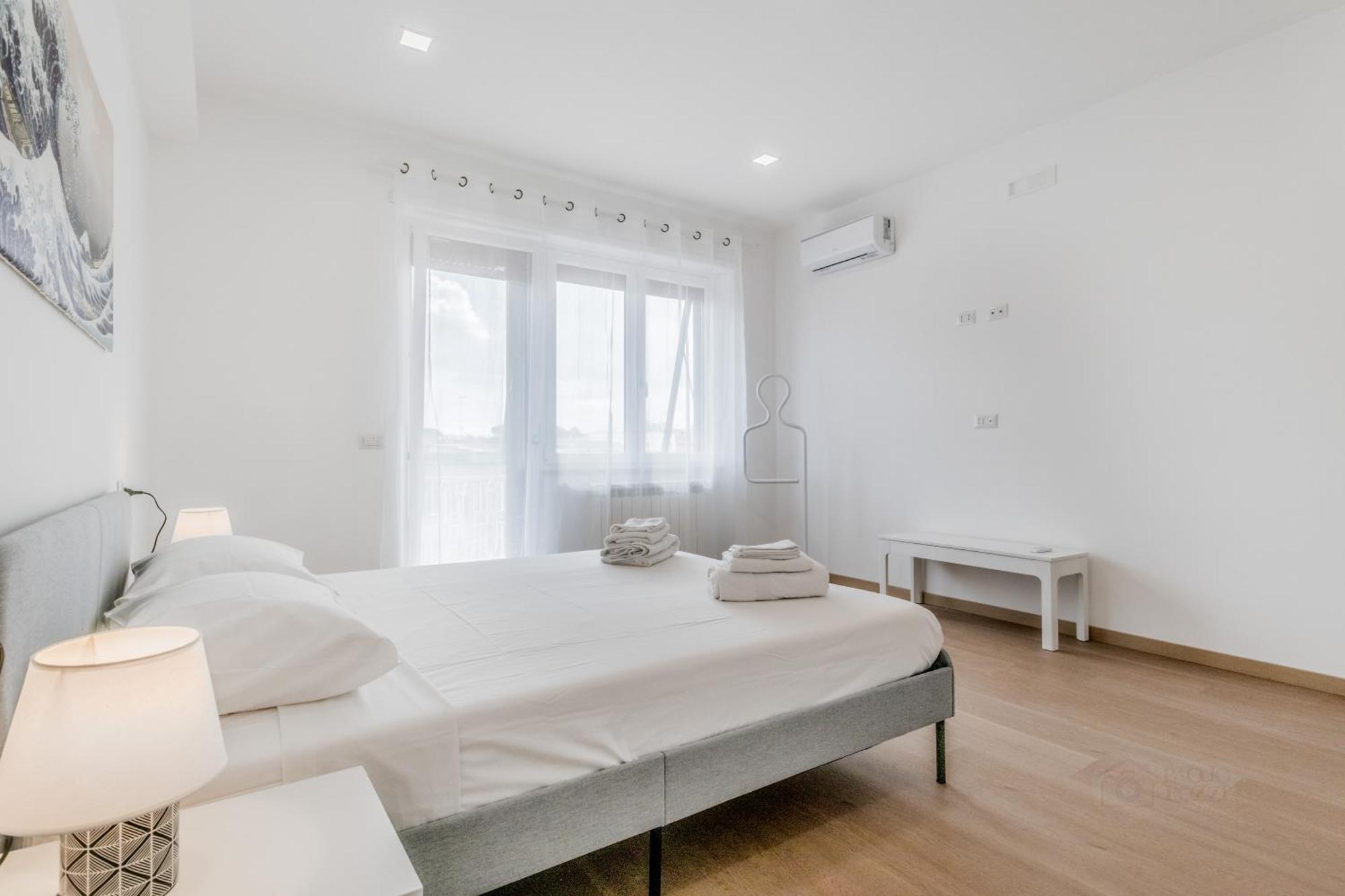 Lodi's Temple Apartment