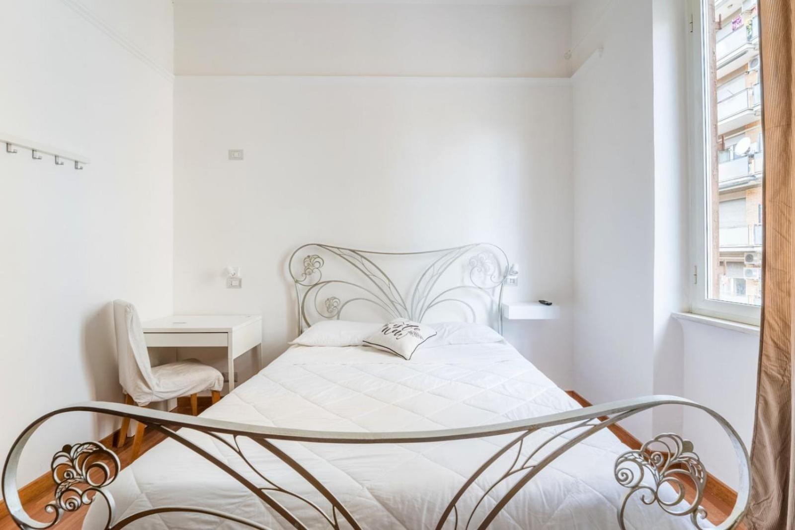 Piramide Guest house *