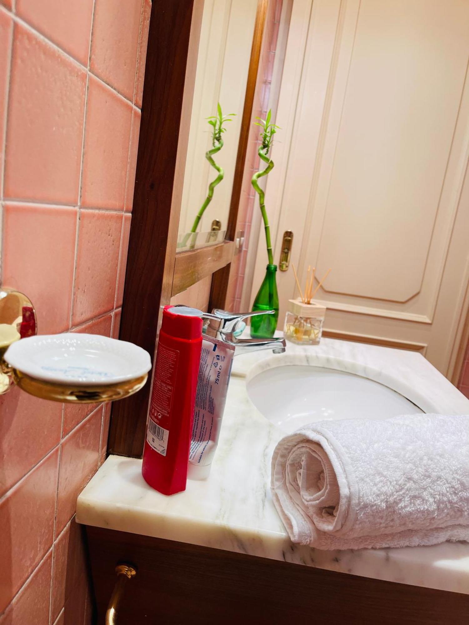 Holiday Colosseum Apartamento *