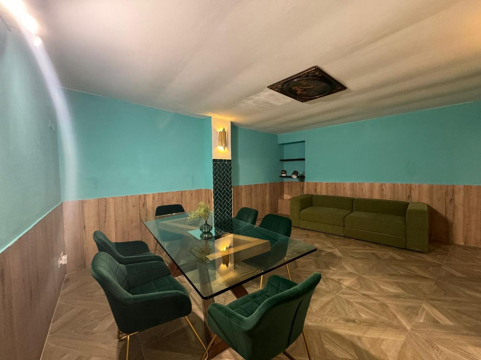 Trastevere Piano Terra Large Apartment Rome