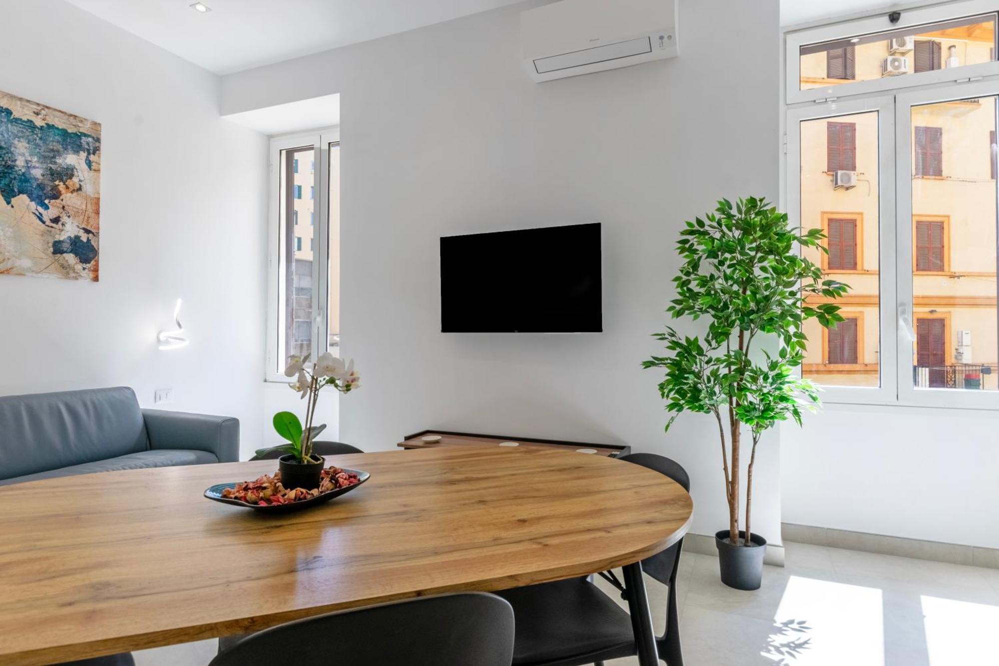 Near To Colosseum Re-house Apartment