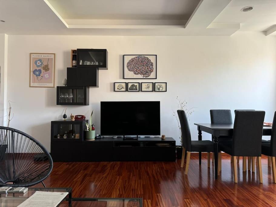 Apartment Piano - Intero A *