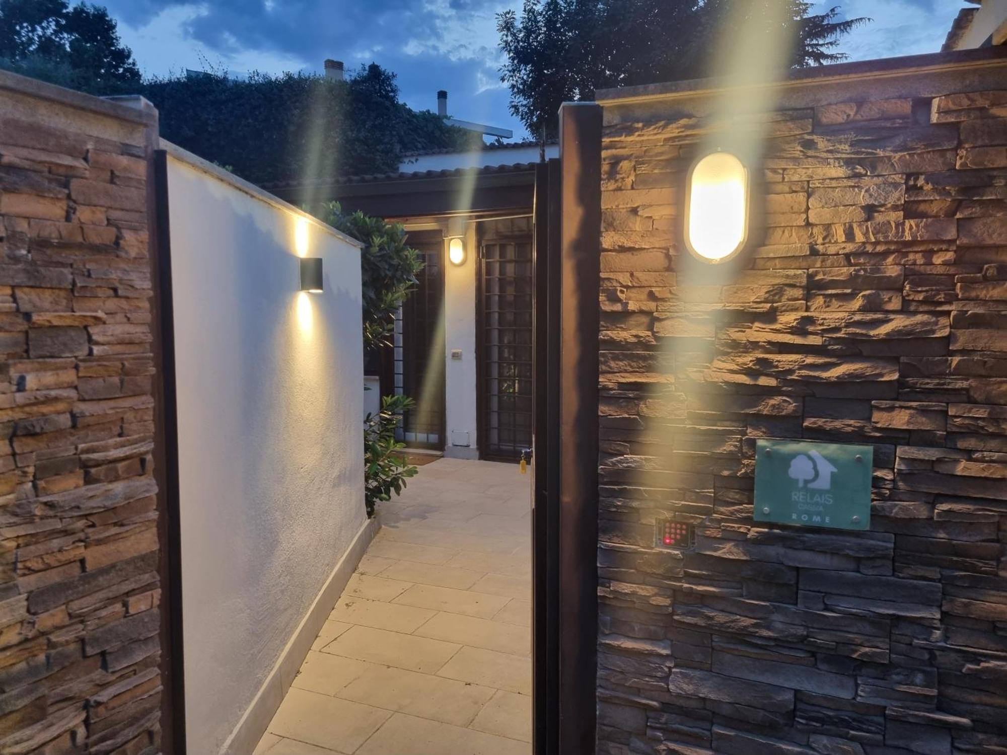 Relais Cassia - Parking, Wi-fi & Barbecue Vakantiehuis *