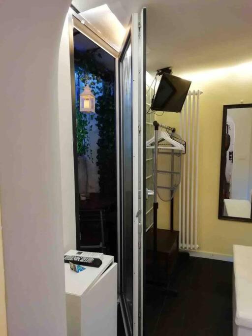 Little Gem In Trevi Fountain Apartment Rome