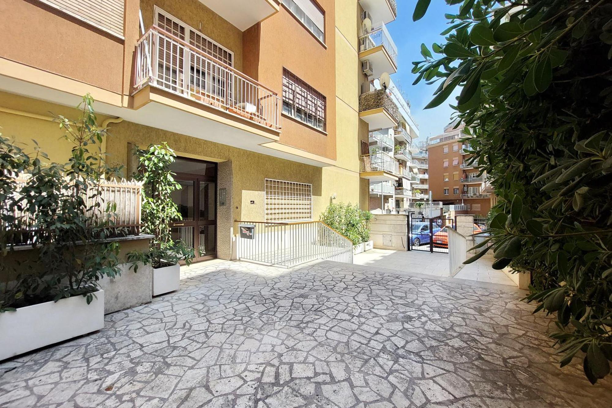 Victoria Apartment *