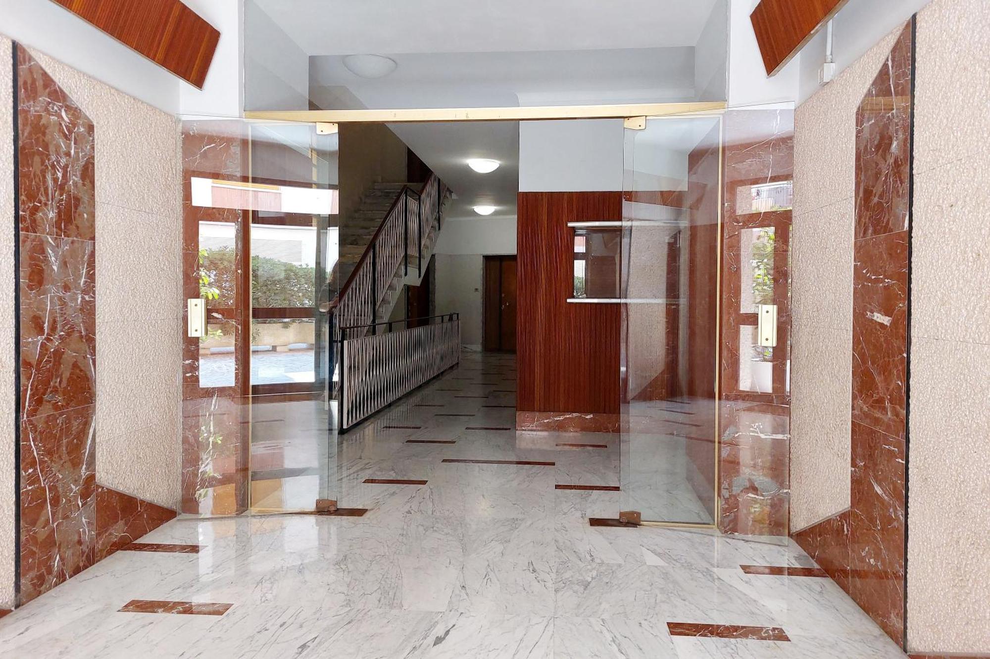 Victoria Apartment *