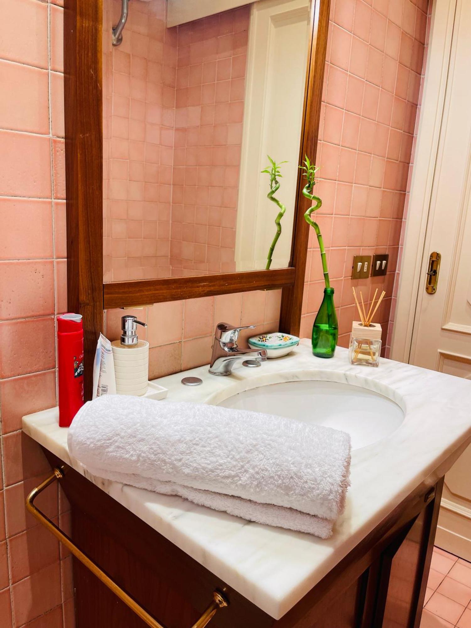 Holiday Colosseum Apartamento *