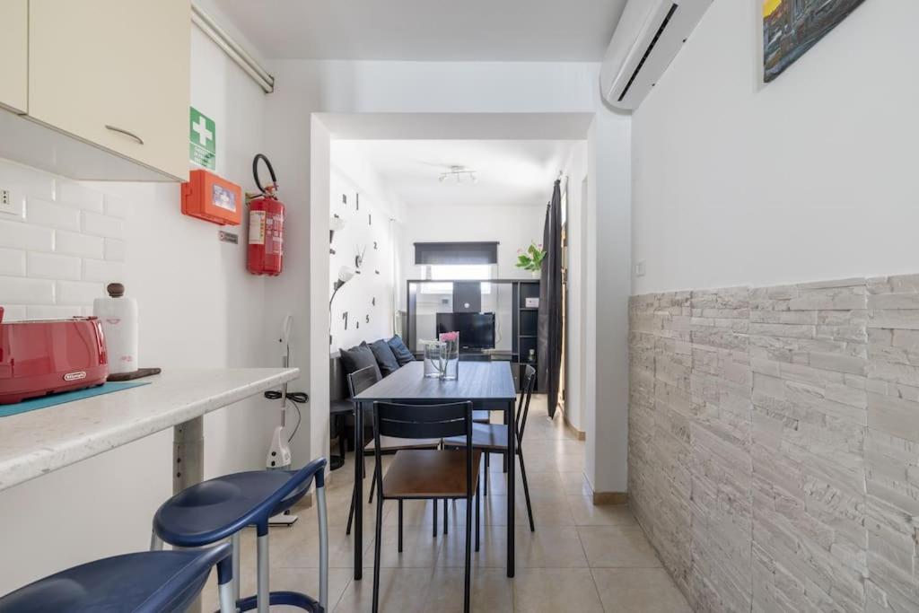 Casa Gemelli - Metro Per Il Centro Di - Apartment Rome