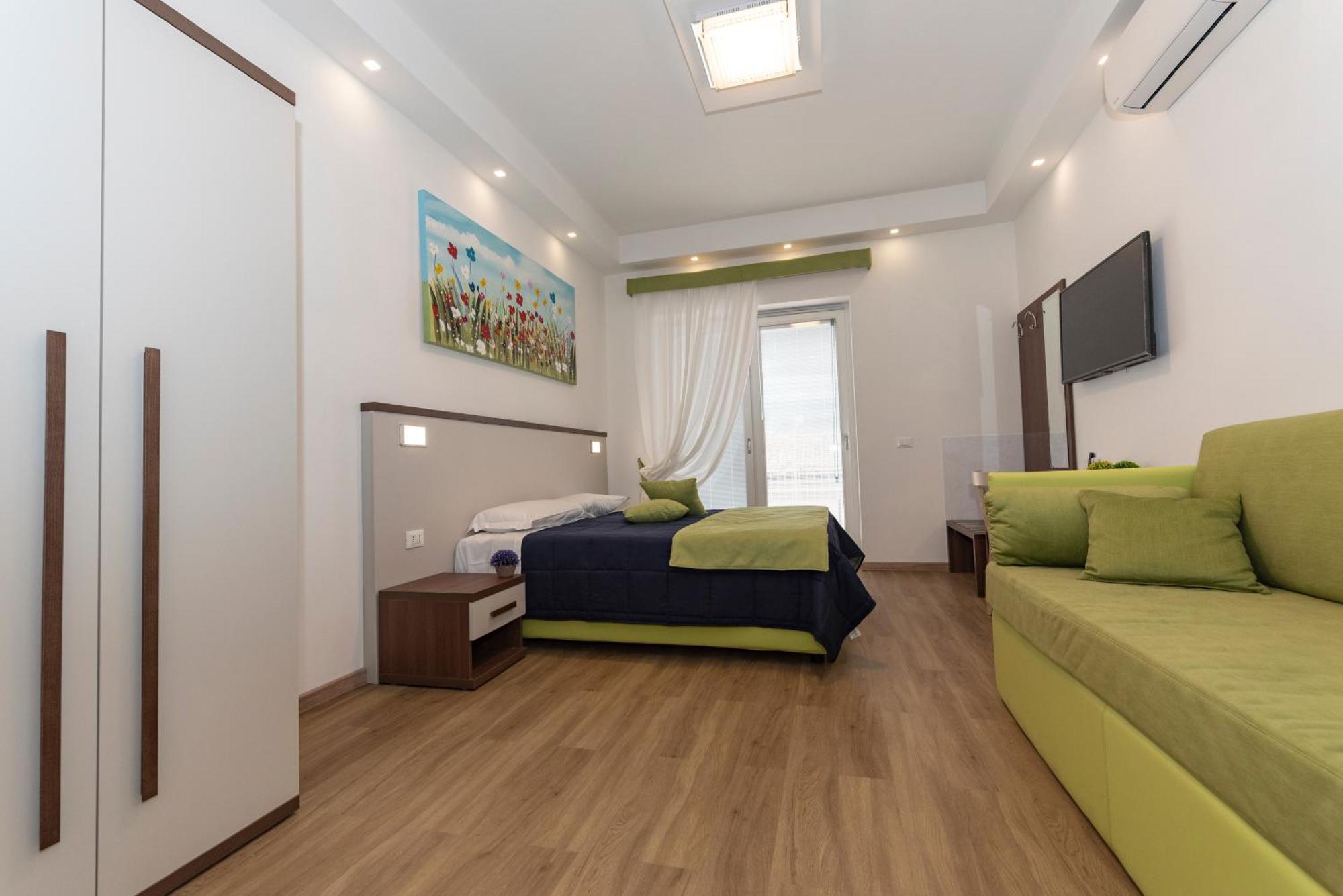 Rainbow Al Colosseo Apartment *