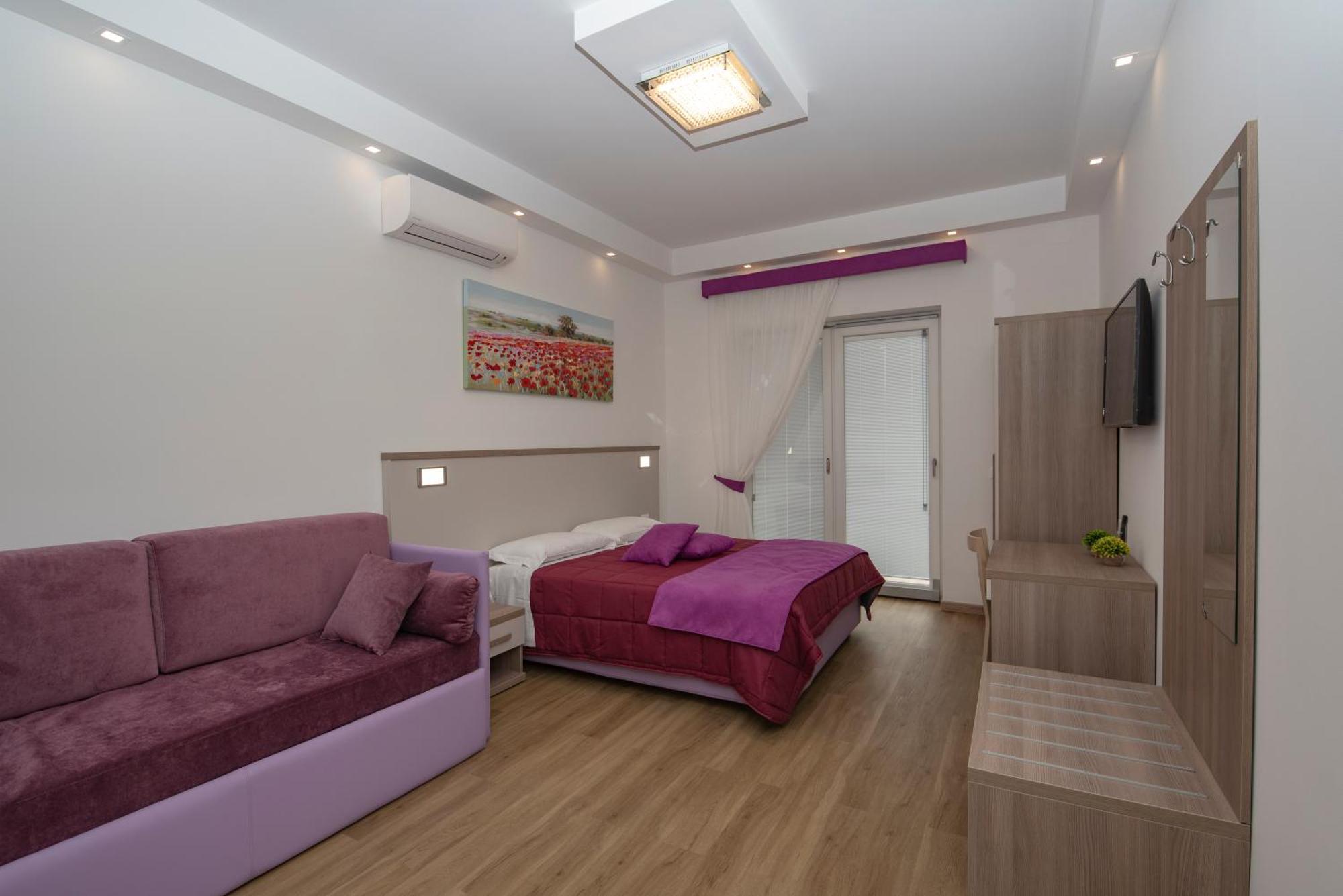 Rainbow Al Colosseo Apartment