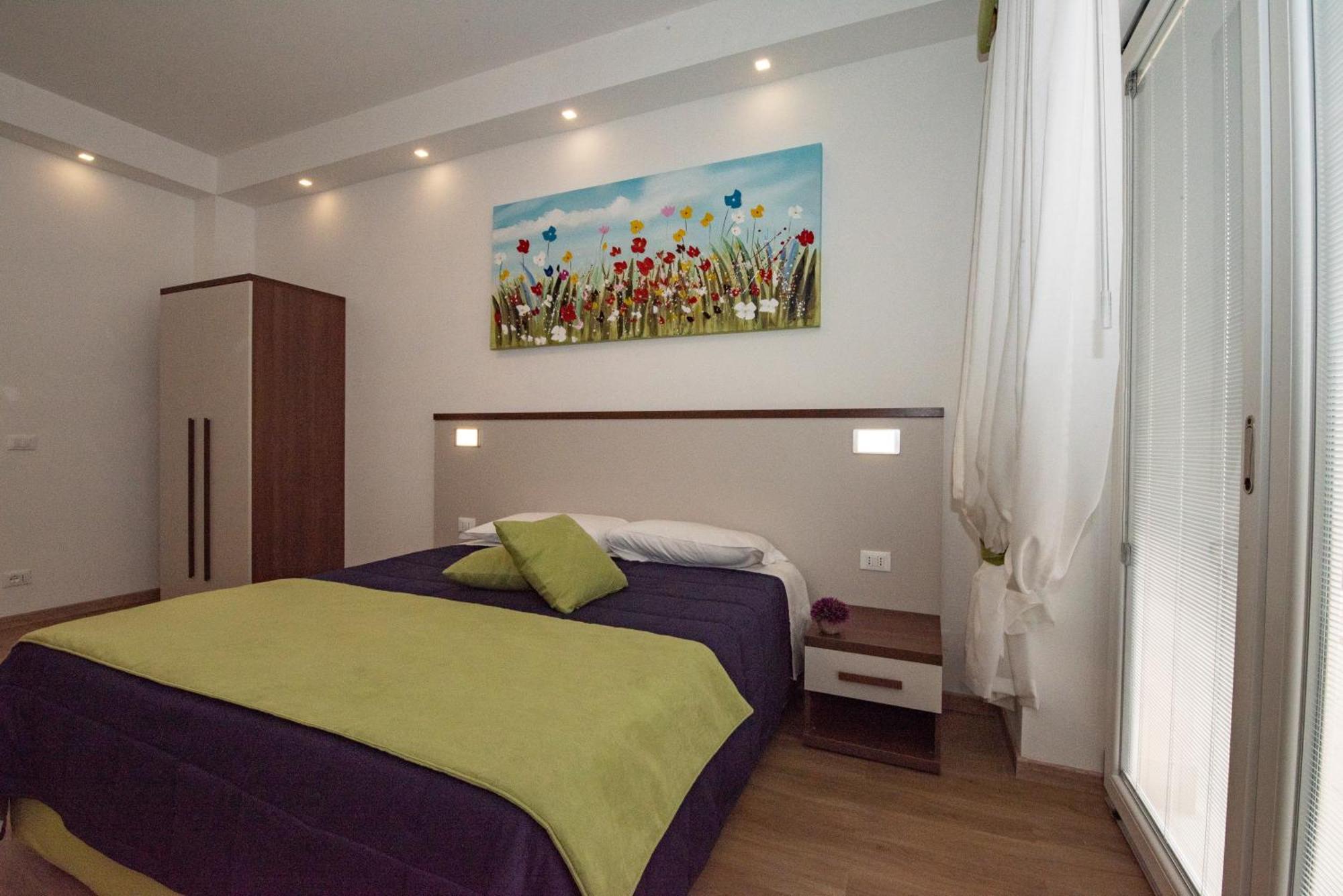 Rainbow Al Colosseo Apartment