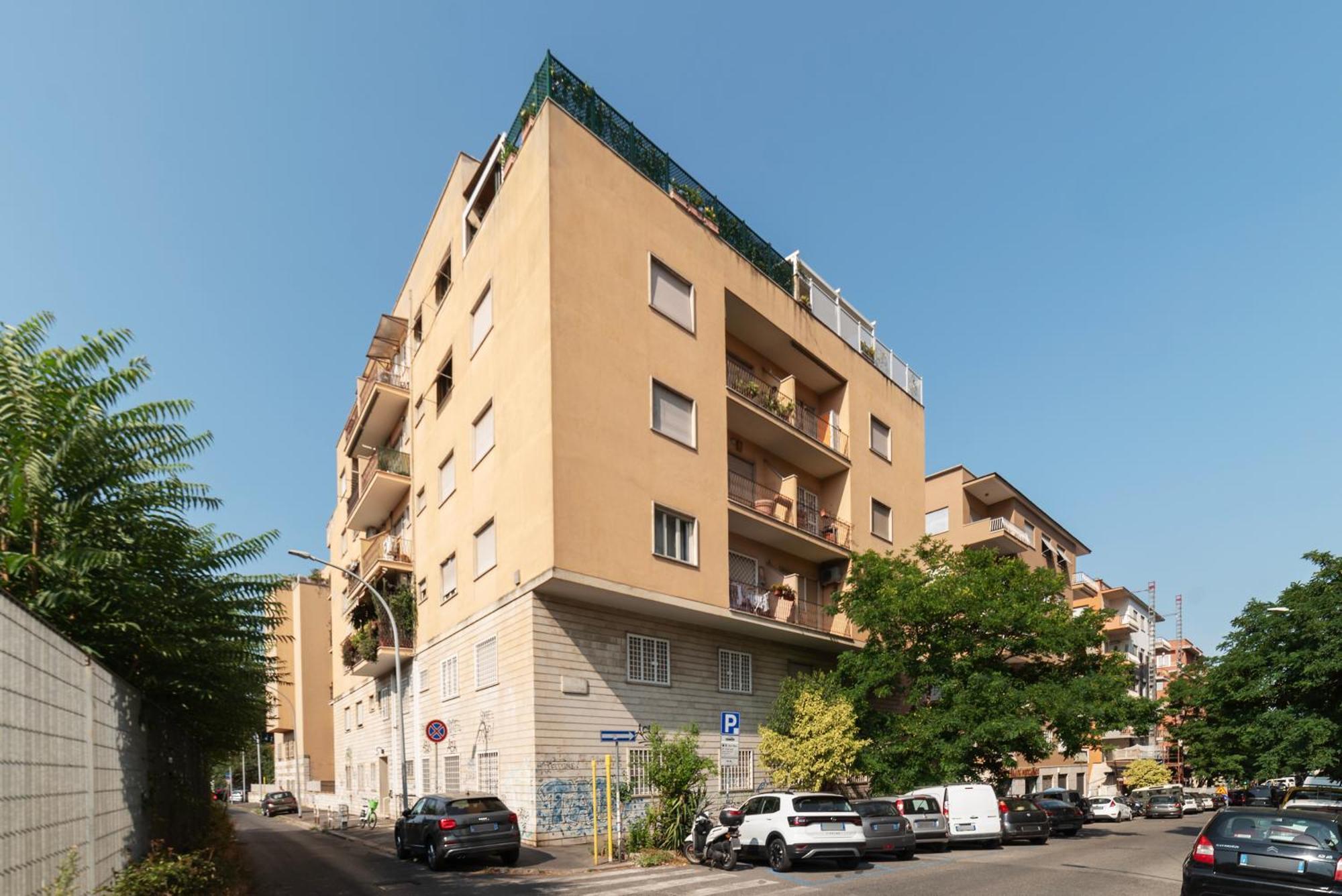 Apartment Piazza Zama Huge Rome