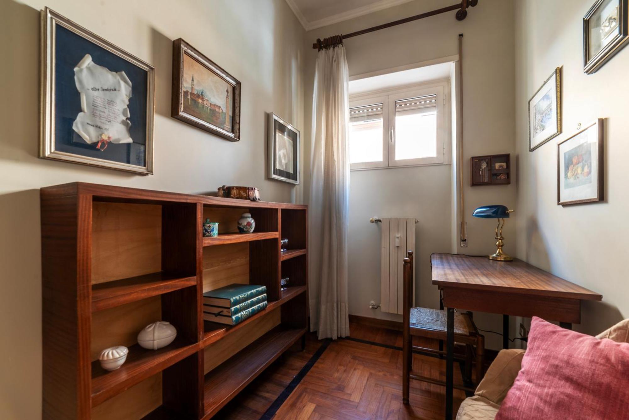 Piazza Zama Huge Apartment Rome