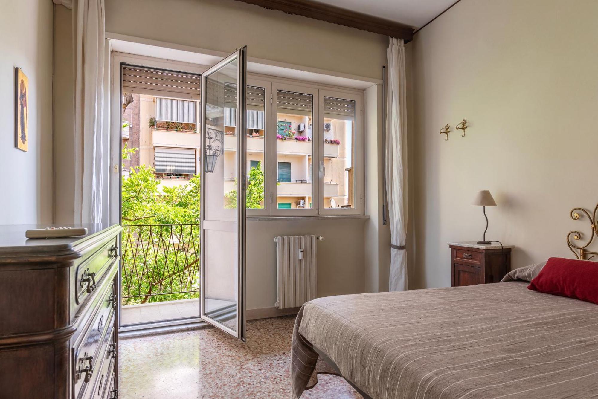 Piazza Zama Huge Apartment Rome