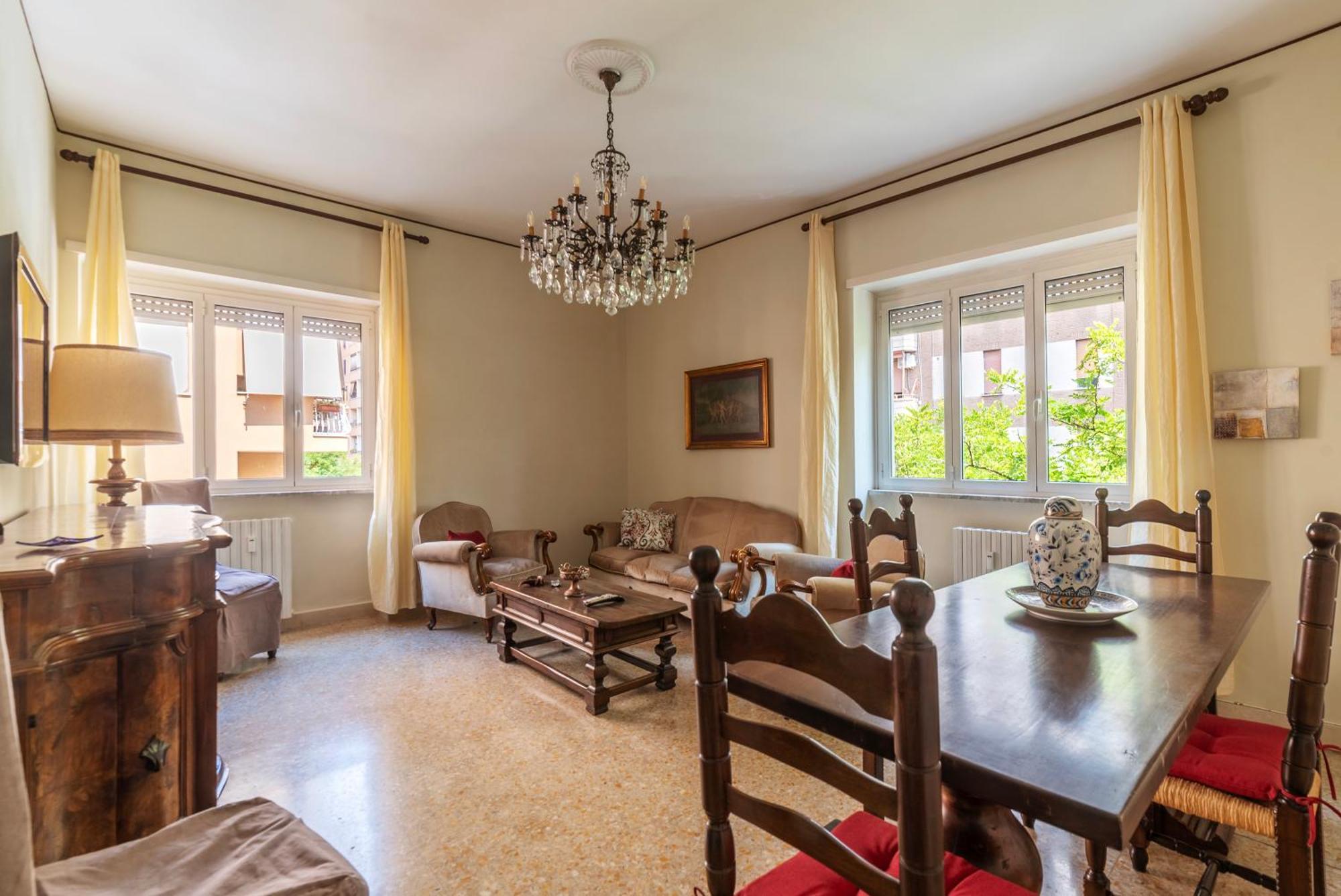 Piazza Zama Huge Apartment Rome