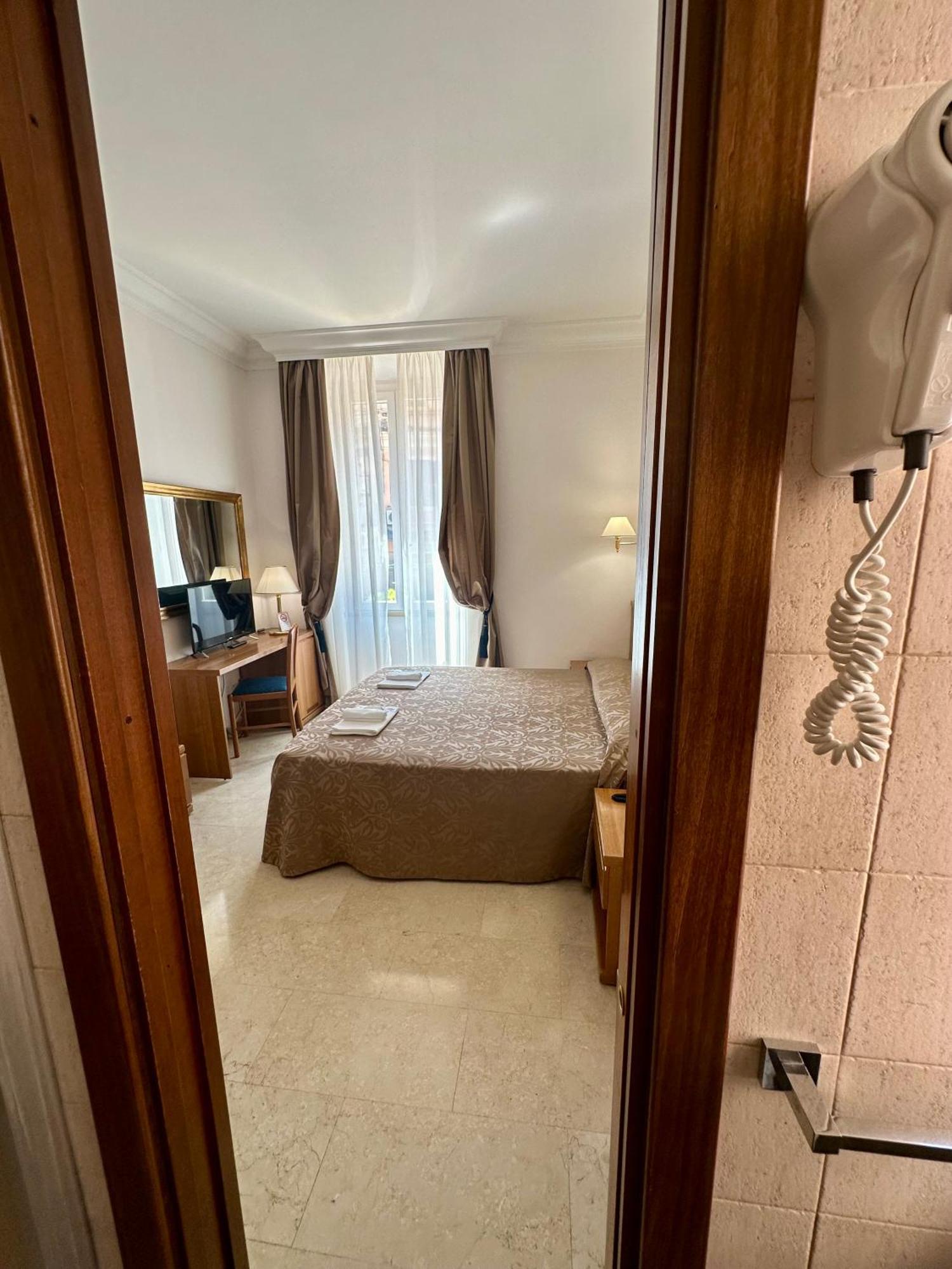 Principe Di Piemonte 3* Rome