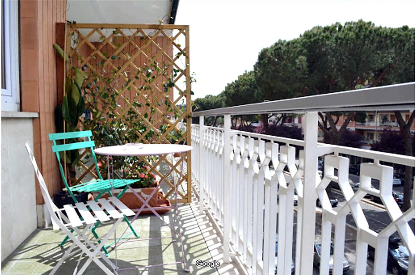 Gregory Place Couette-café 2*