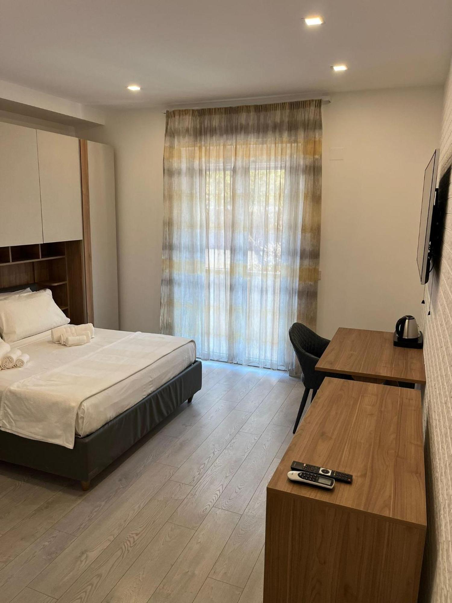 Emm Maison * Rome