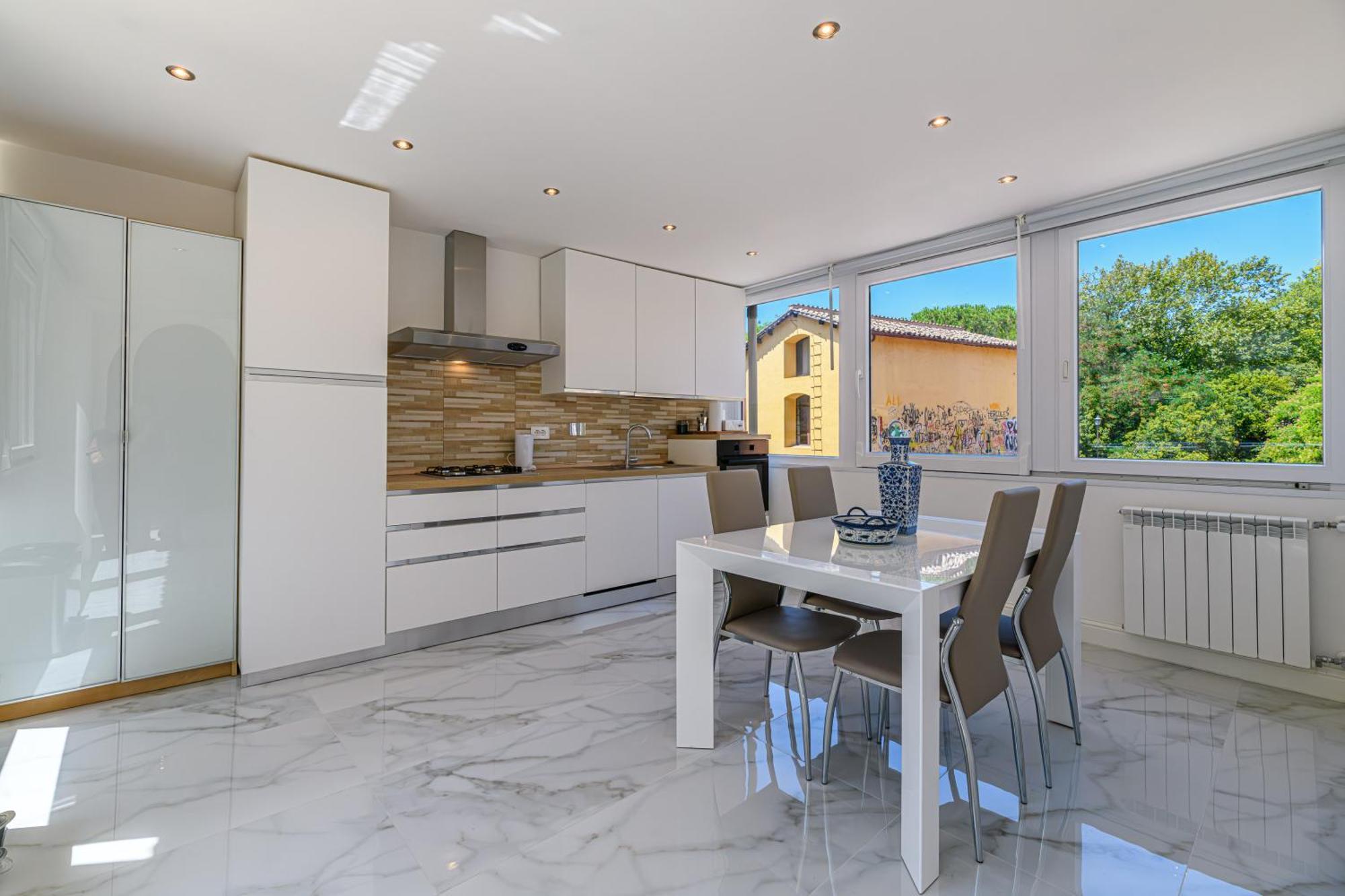 Appia Antica Park - With Terrace Apartment