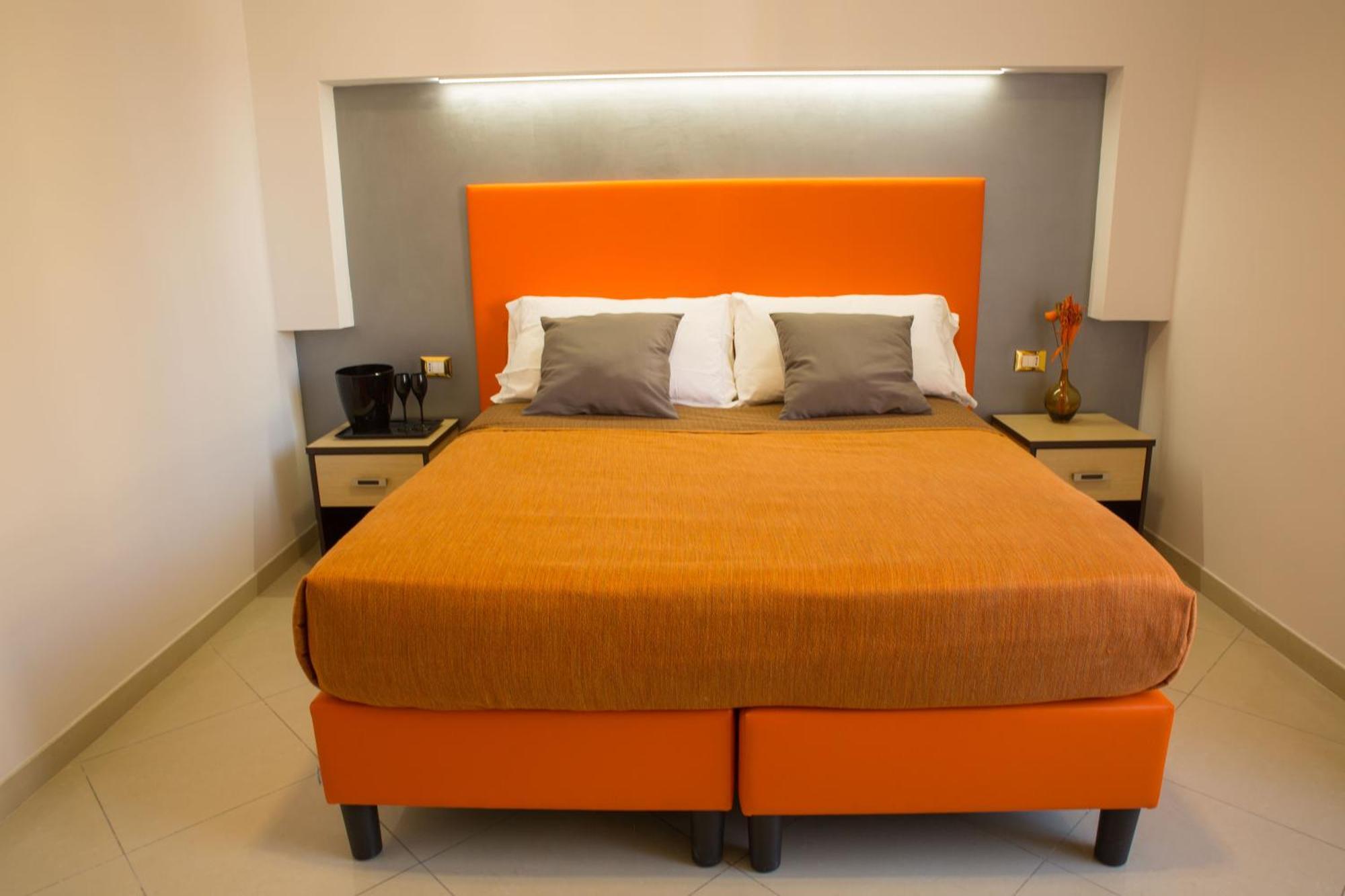Seasons Guest house 2*