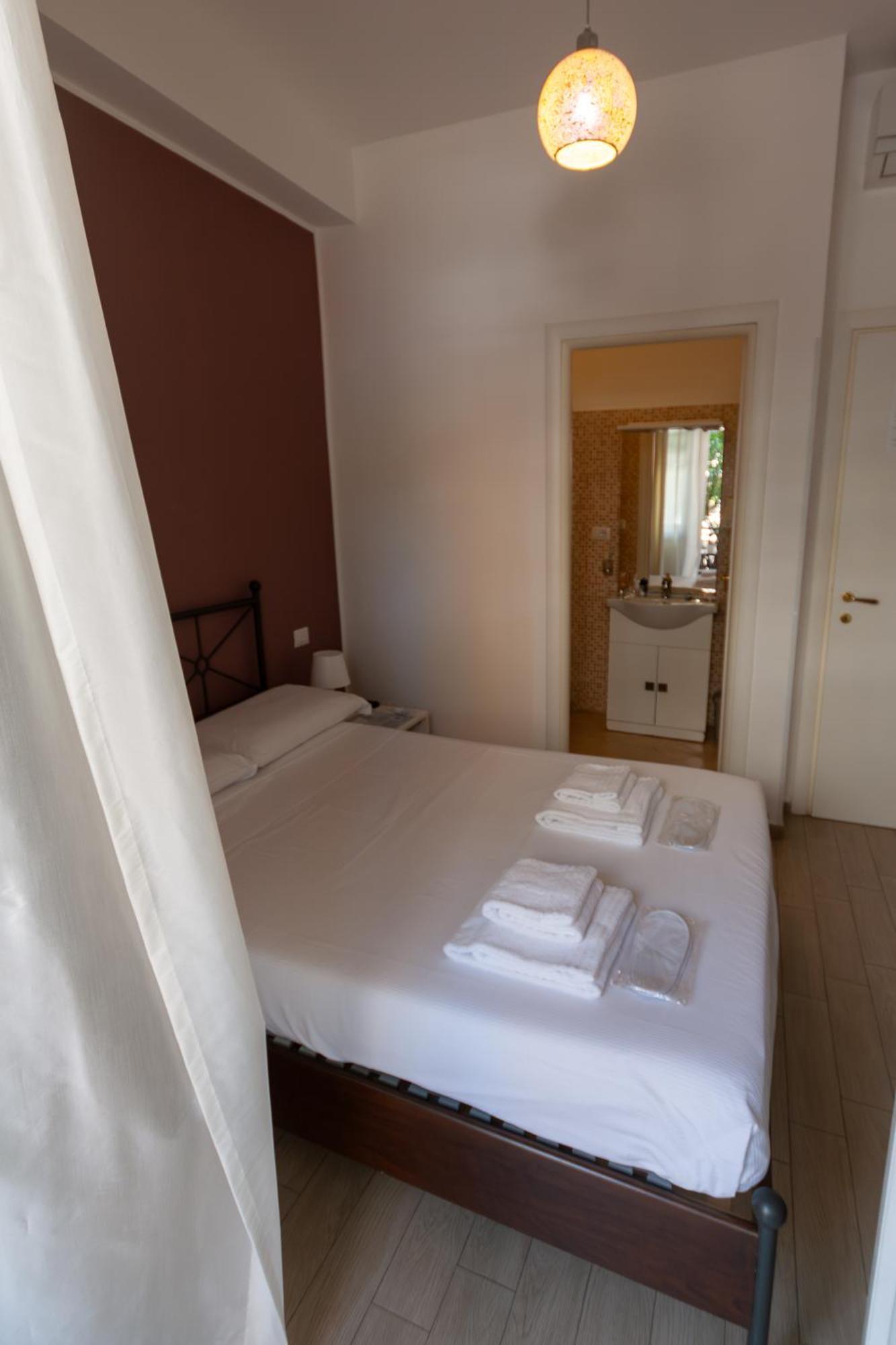Magna Cura 3* Rome