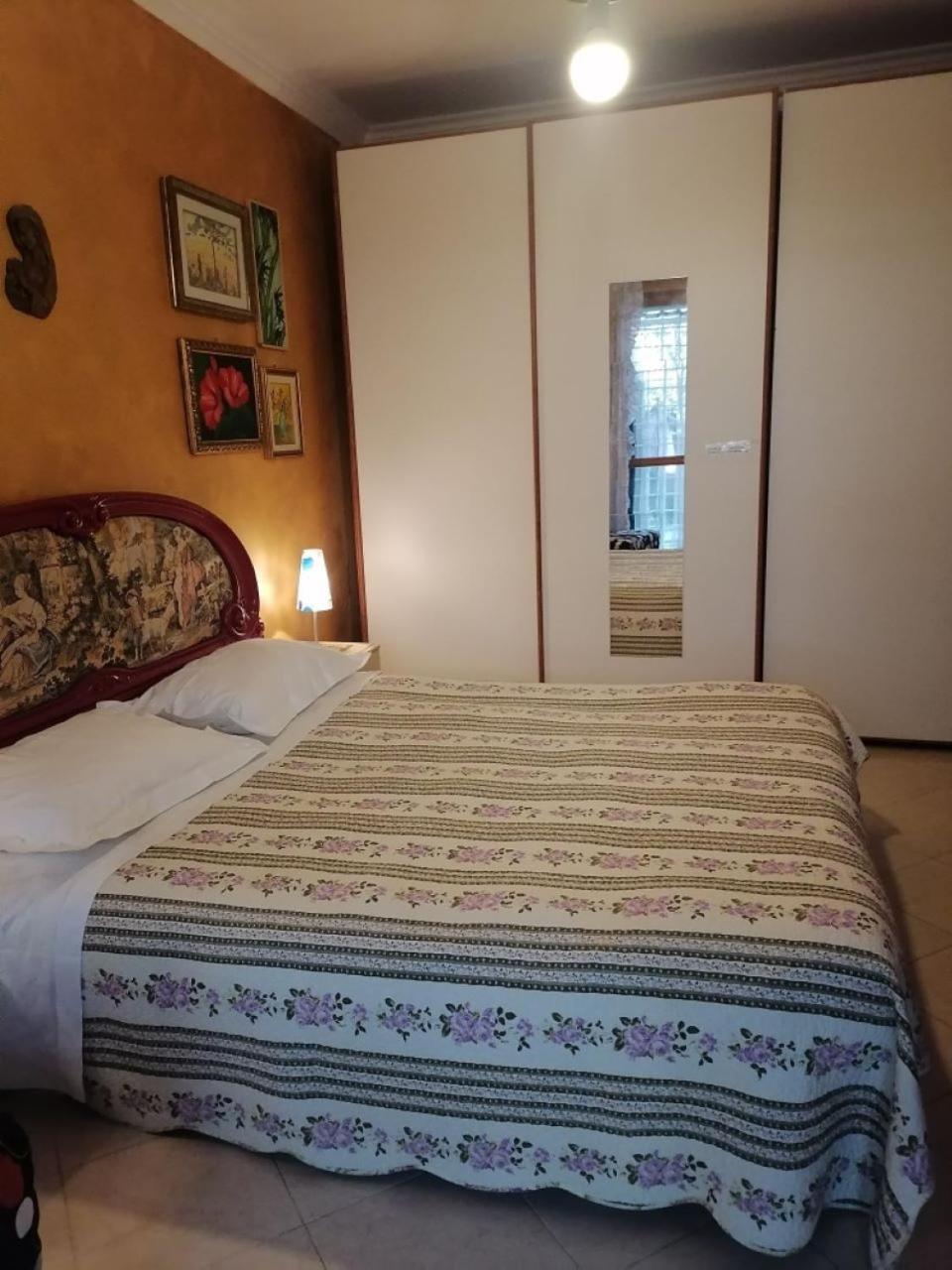 Turistico Porta Di Apartamento