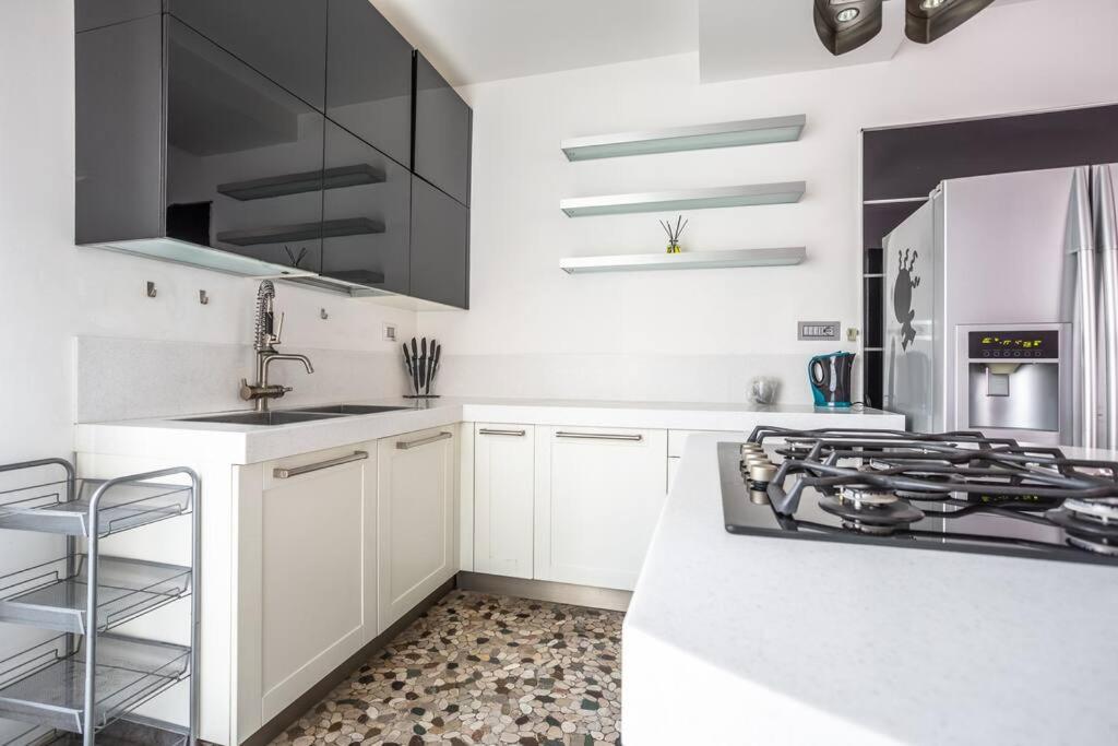 Appartement Charme & Luxe 2 Bedroom Center Rome