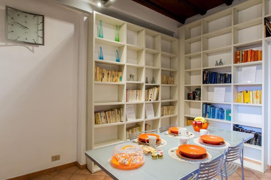 Apartment Pantheon Large In The Heart Of S