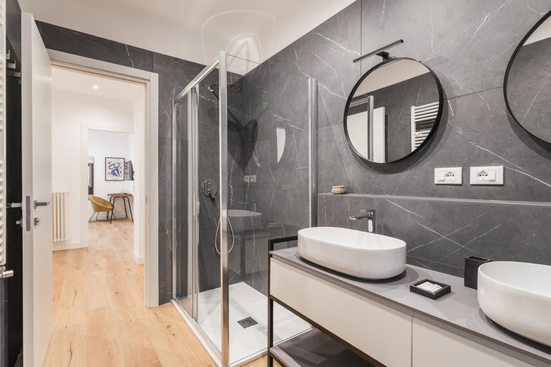 Apartment The Rent - Spacious Three-bedroom In Prati Area Rome
