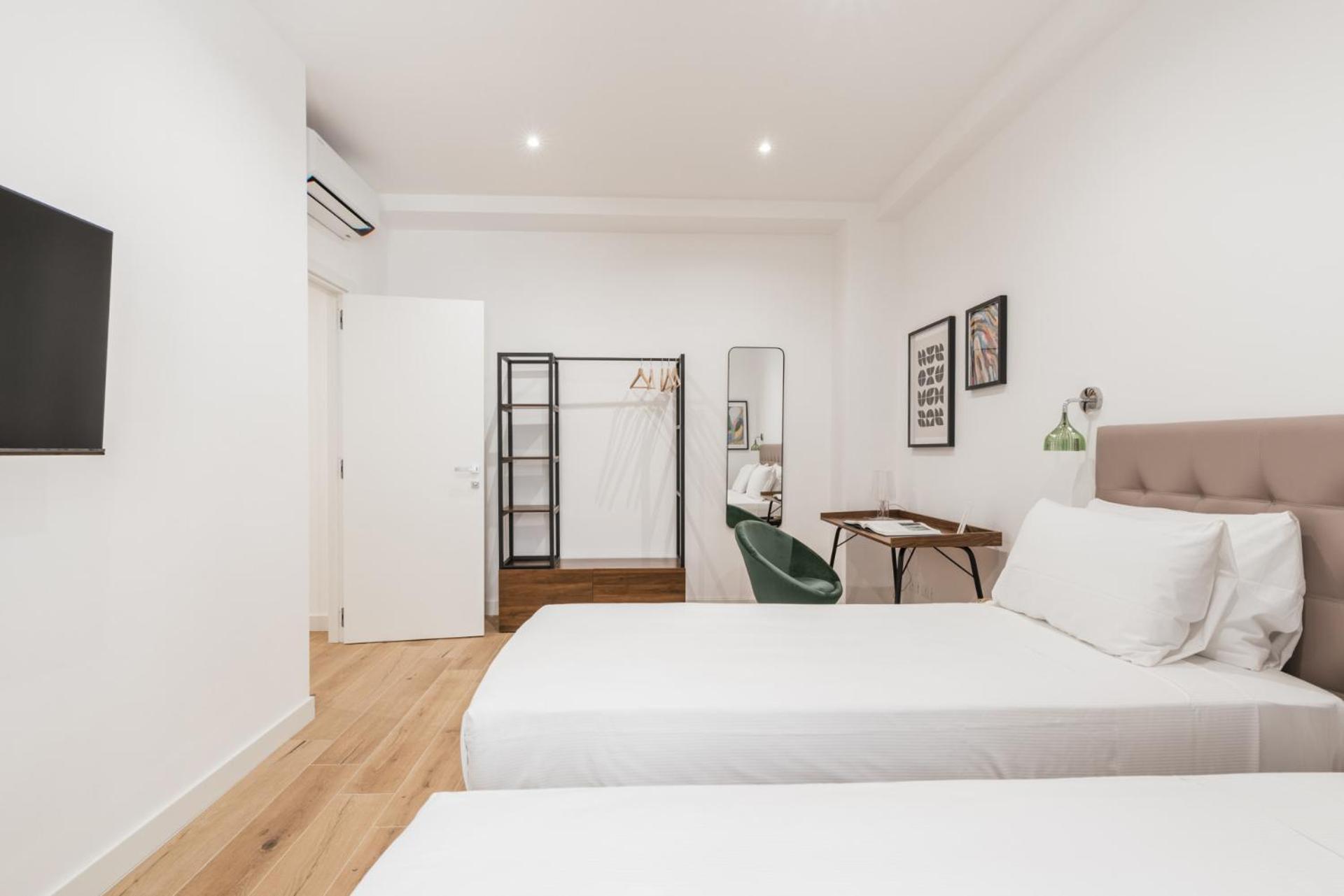 The Rent - Spacious Three-bedroom In Prati Area Rome