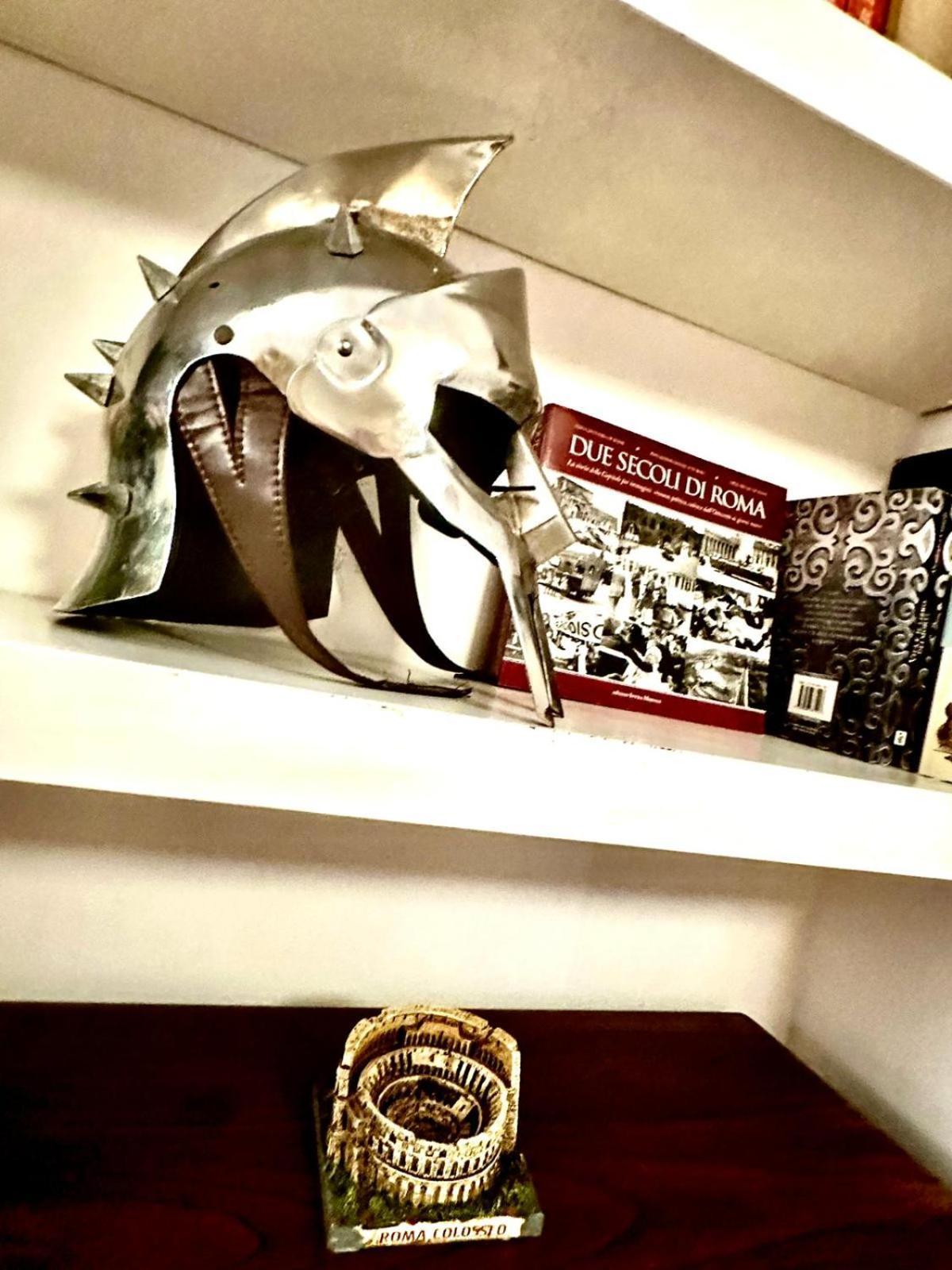 Apartment 150 Meters From The Colosseum - Appartmento Gladiatore *
