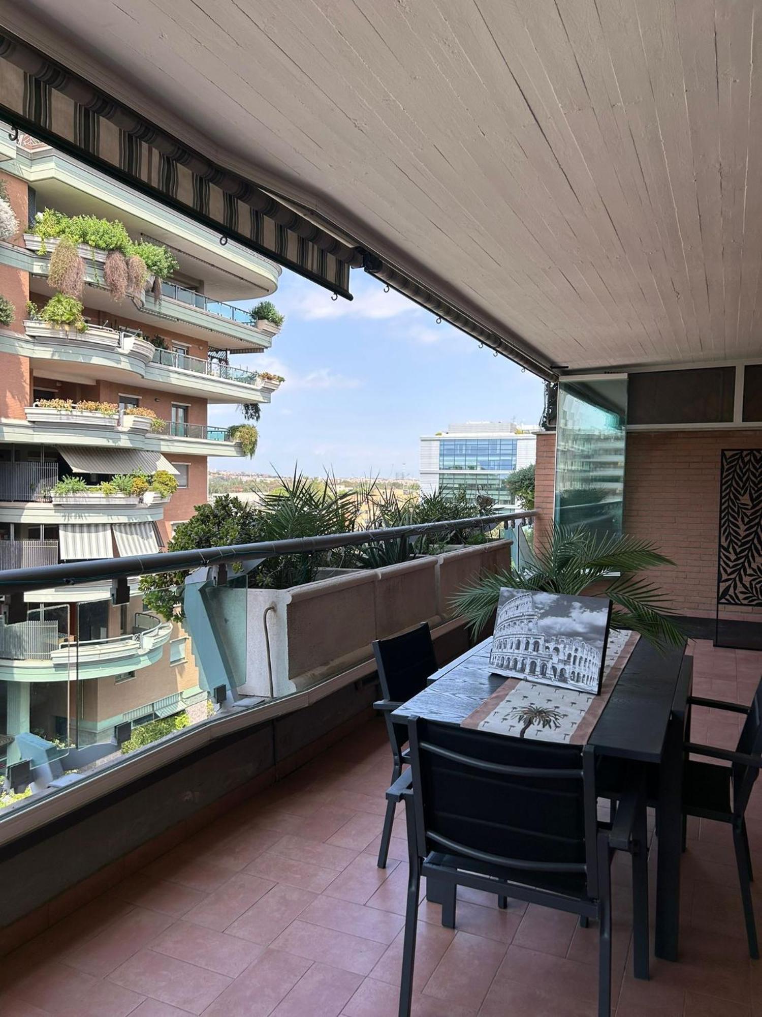 Eur Con Piscina Esterna Appartement