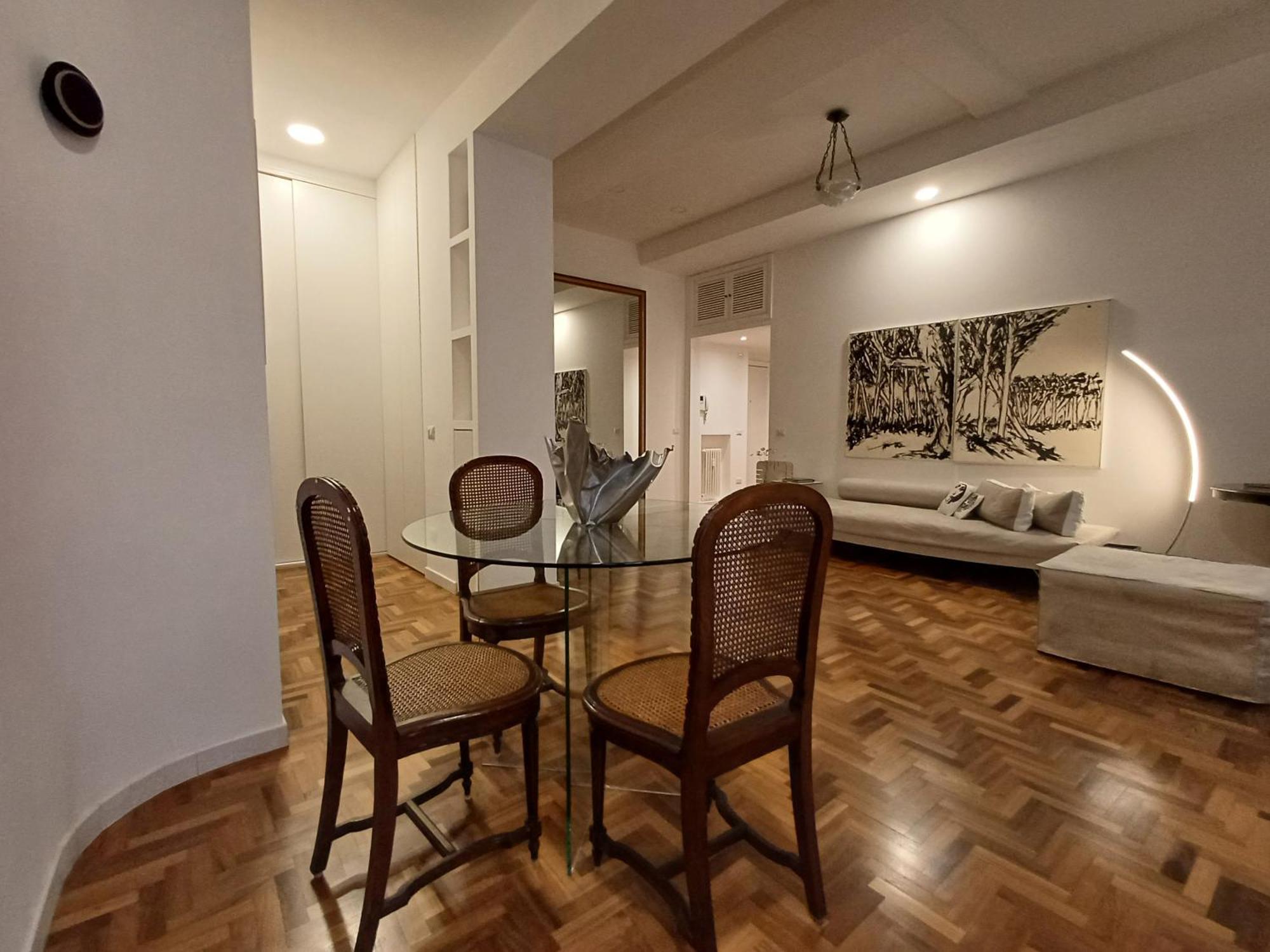 Piano 2 Apartment *