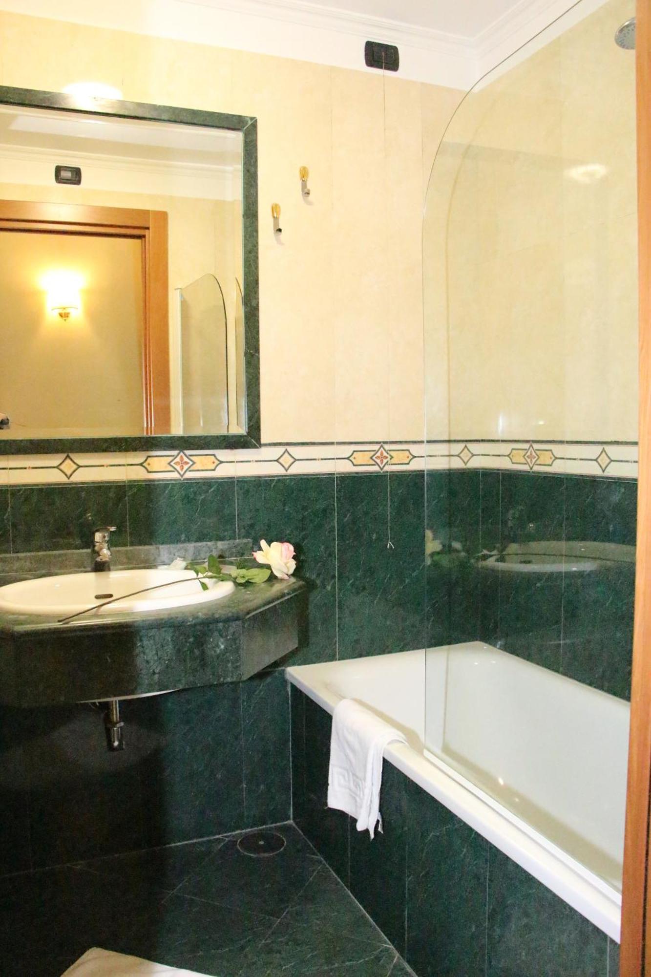 Mirage Hotel 3*