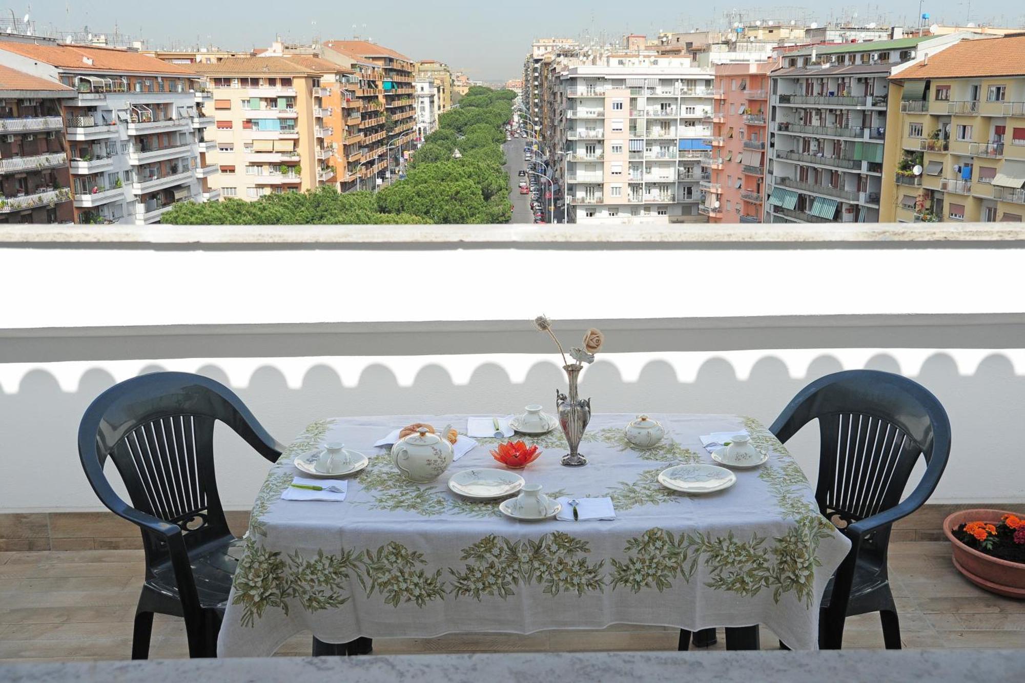 Attico Luminoso Terrazza Metro A Aria Cond Wifi Apartment Rome